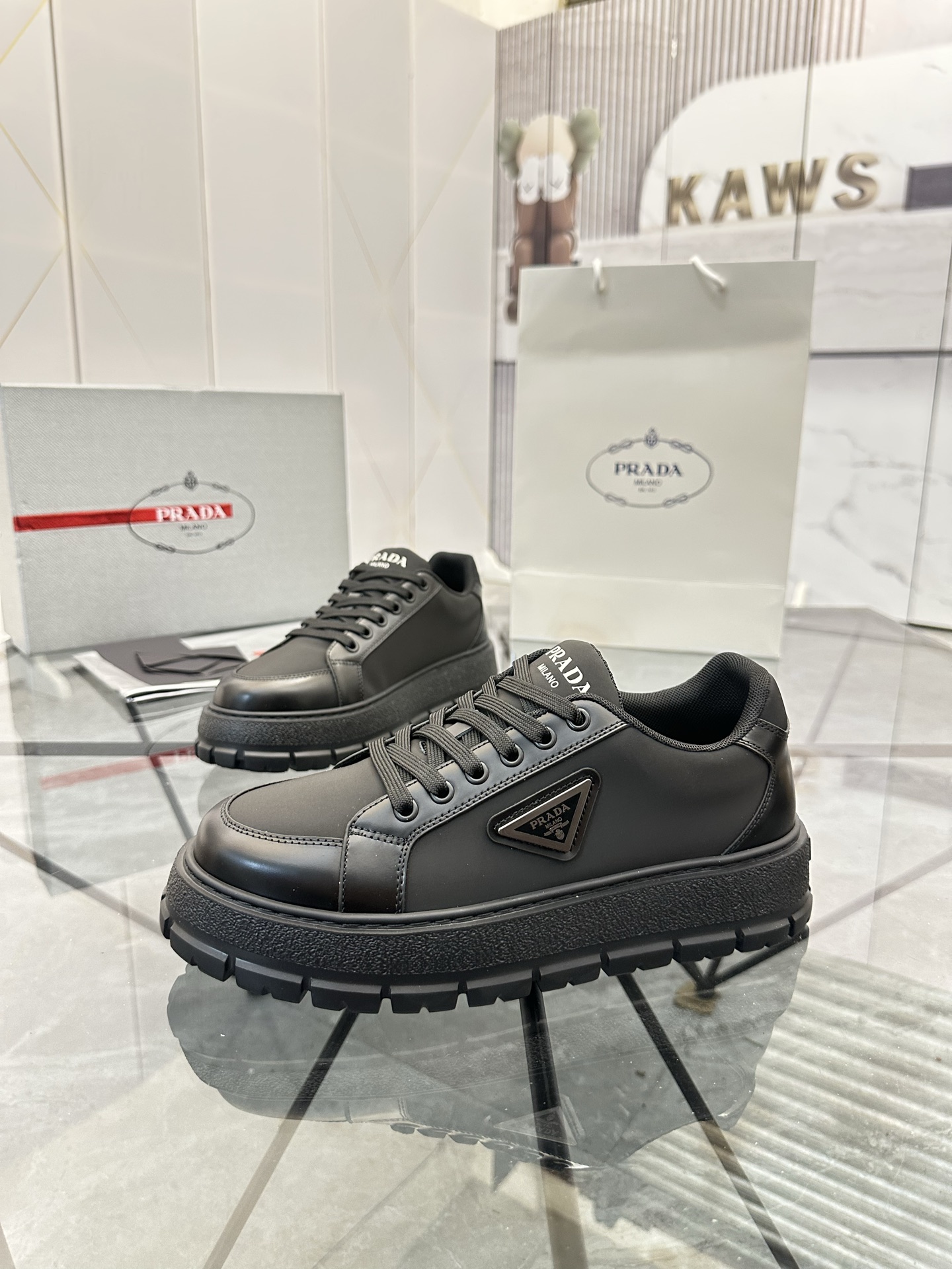 Precio de venta: P270 Artículos de alta gama y calidad superiorMarca: Prada *