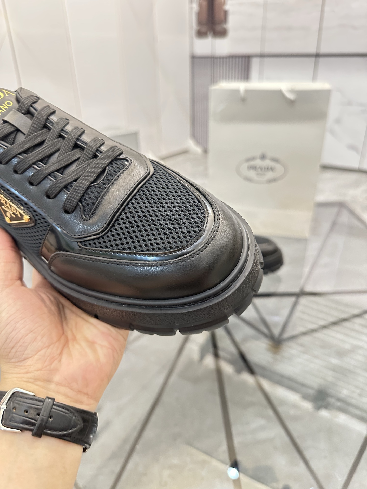 Precio de venta: P290 Artículos de alta gama y máxima calidadMarca: Prada *"Prada*" mocasines de cañ