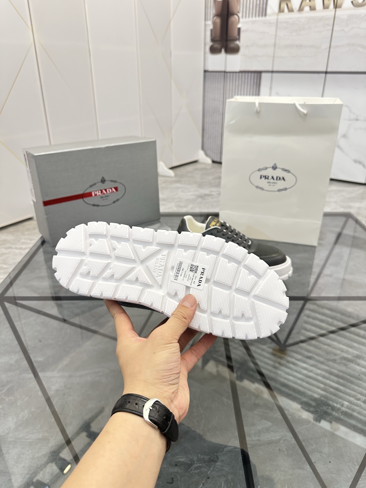 Precio de venta: P290 Artículos de alta gama y máxima calidadMarca: Prada *"Prada*" mocasines de cañ