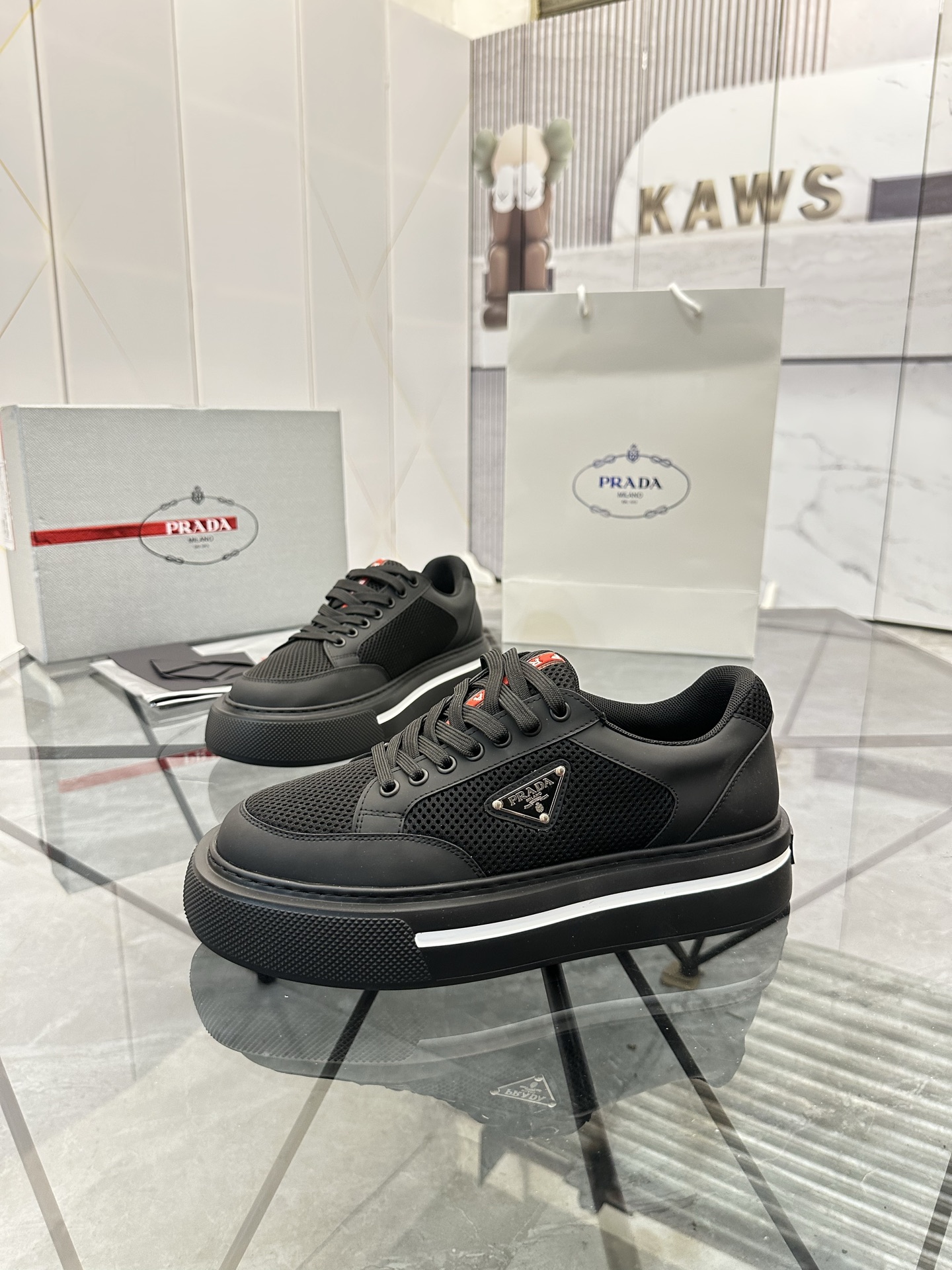Precio de venta: P270 Artículos de alta gama y calidad superiorMarca: Prada *