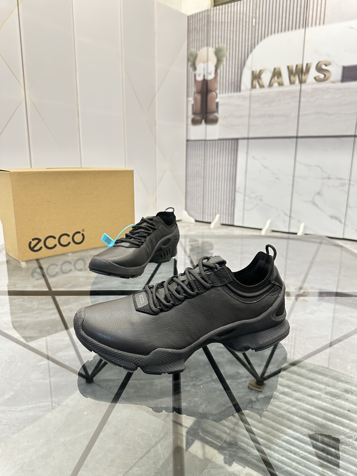 NO:350632,Price: Product trademark: ecco*