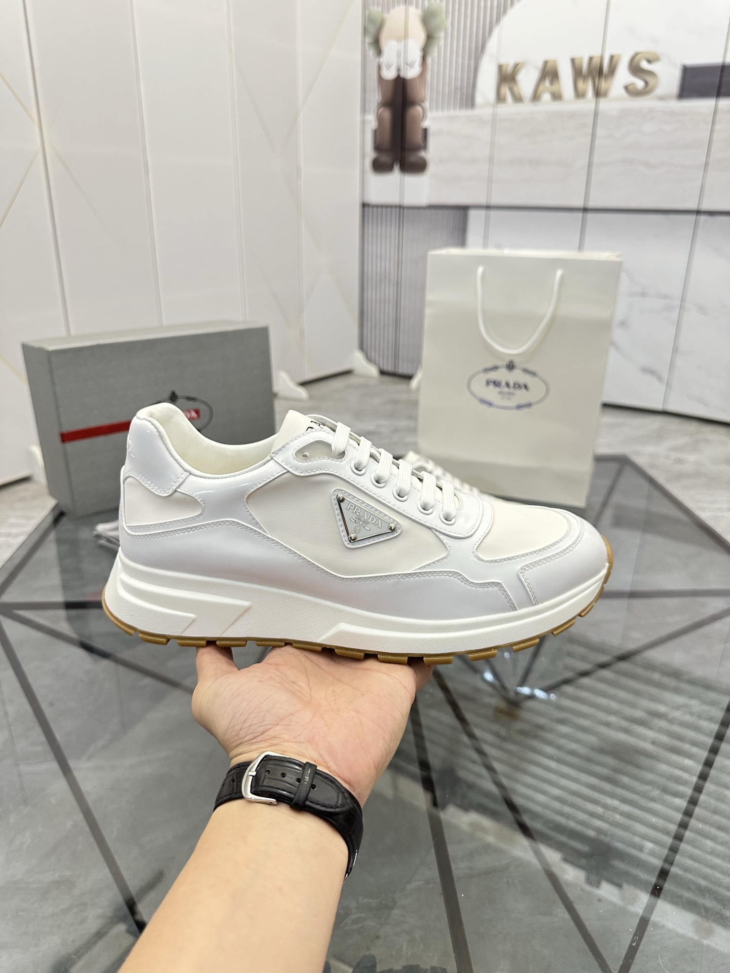Precio de venta: P270 Artículos de alta gama y máxima calidadMarca: Prada *"Prada*" mocasines de cañ