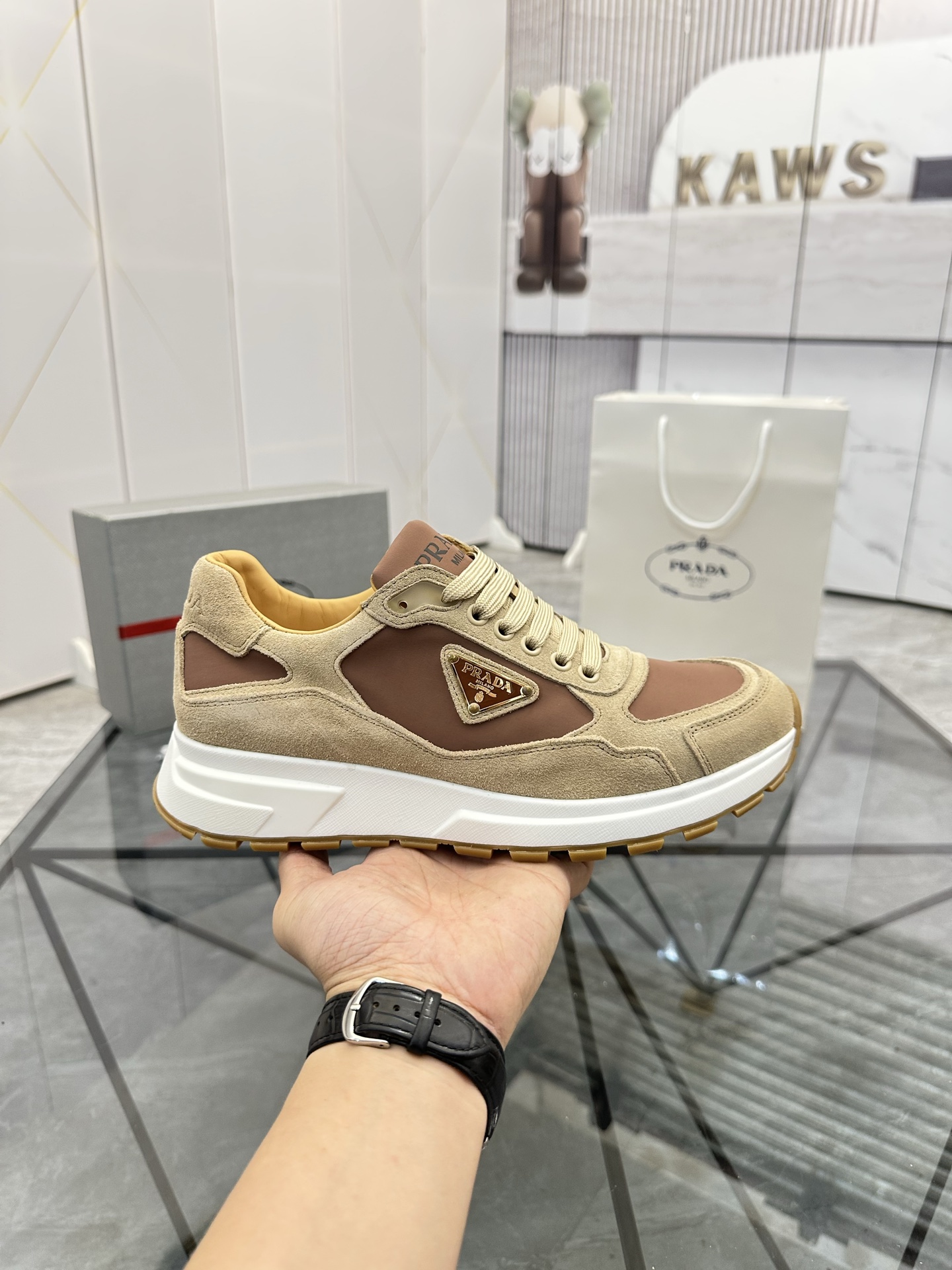 Precio de venta: P270 Artículos de alta gama y máxima calidadMarca: Prada *"Prada*" mocasines de cañ