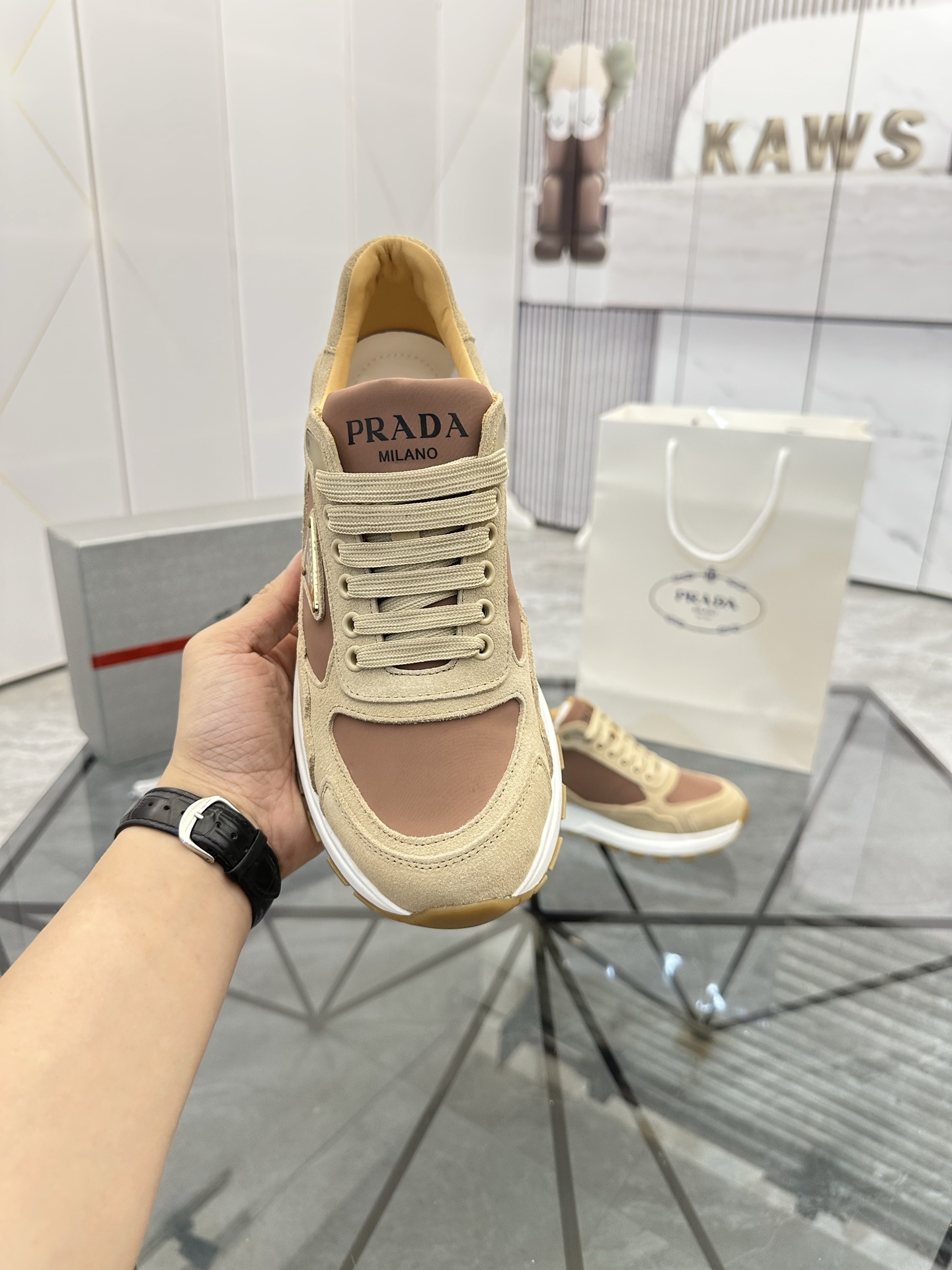 Precio de venta: P270 Artículos de alta gama y máxima calidadMarca: Prada *"Prada*" mocasines de cañ