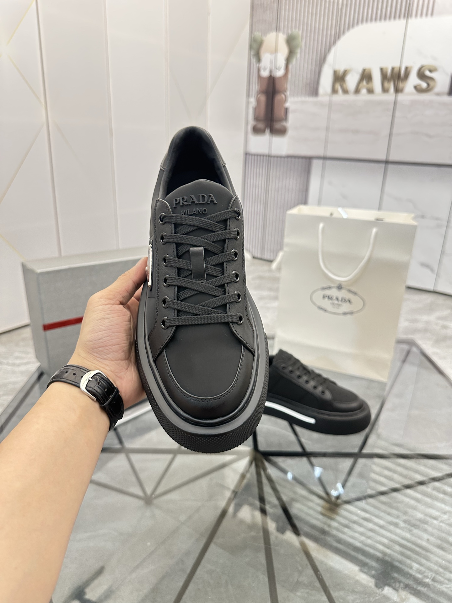 Precio de venta: P270 Artículos de alta gama y máxima calidadMarca: Prada *"Prada*" mocasines de cañ