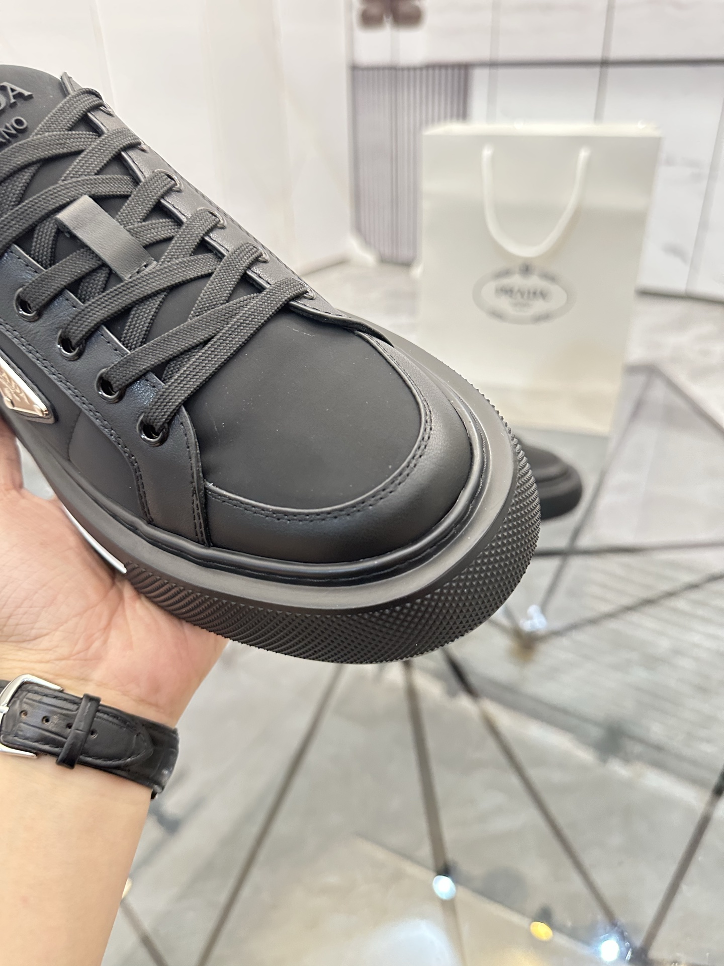 Precio de venta: P270 Artículos de alta gama y máxima calidadMarca: Prada *"Prada*" mocasines de cañ
