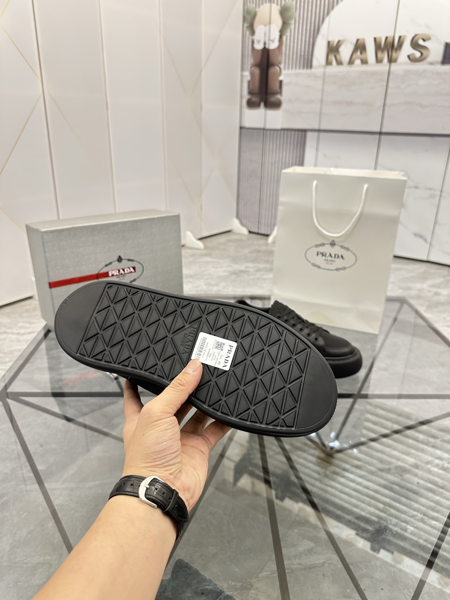 Precio de venta: P270 Artículos de alta gama y máxima calidadMarca: Prada *"Prada*" mocasines de cañ