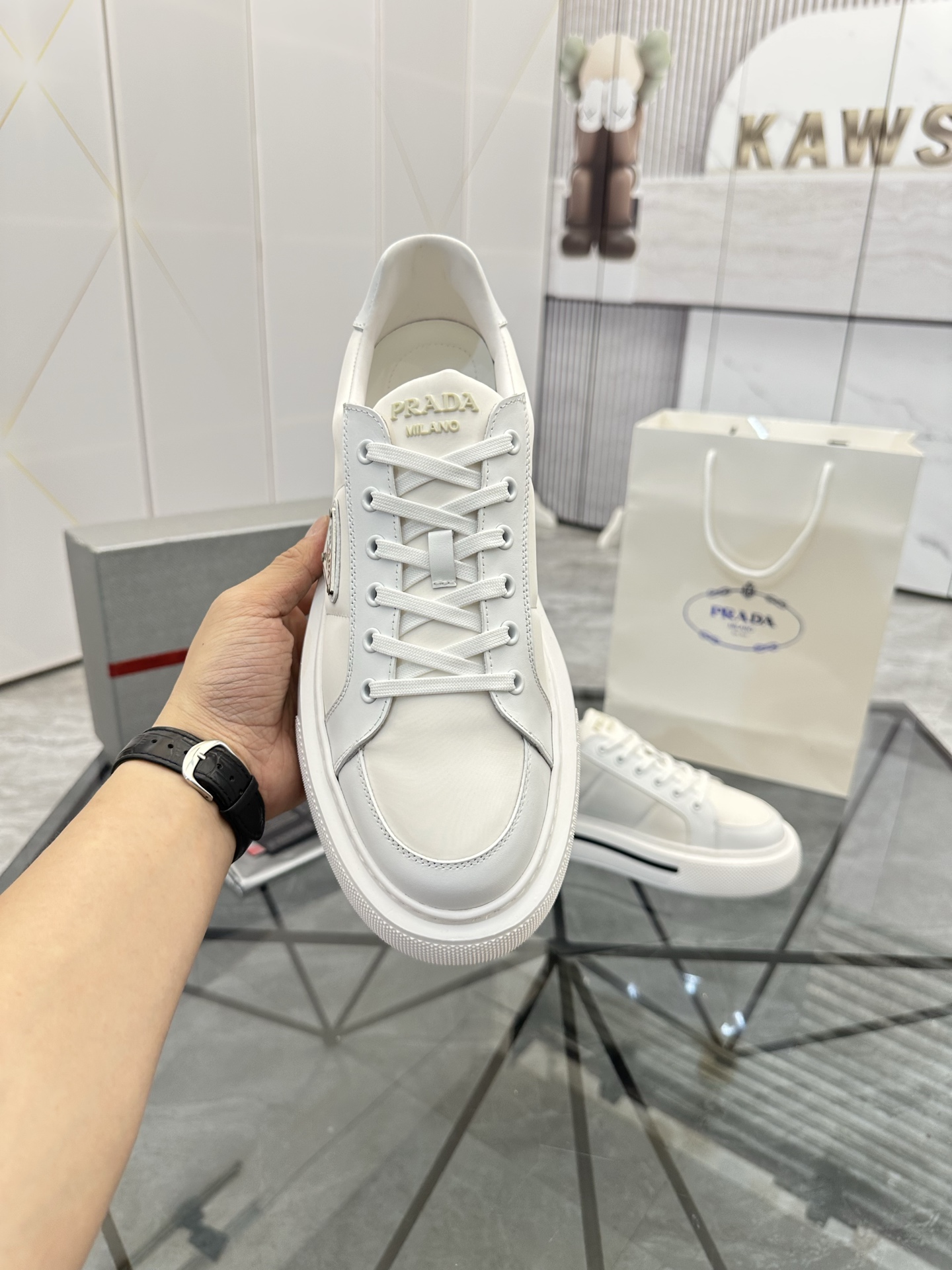 Precio de venta: P270 Artículos de alta gama y máxima calidadMarca: Prada *"Prada*" mocasines de cañ
