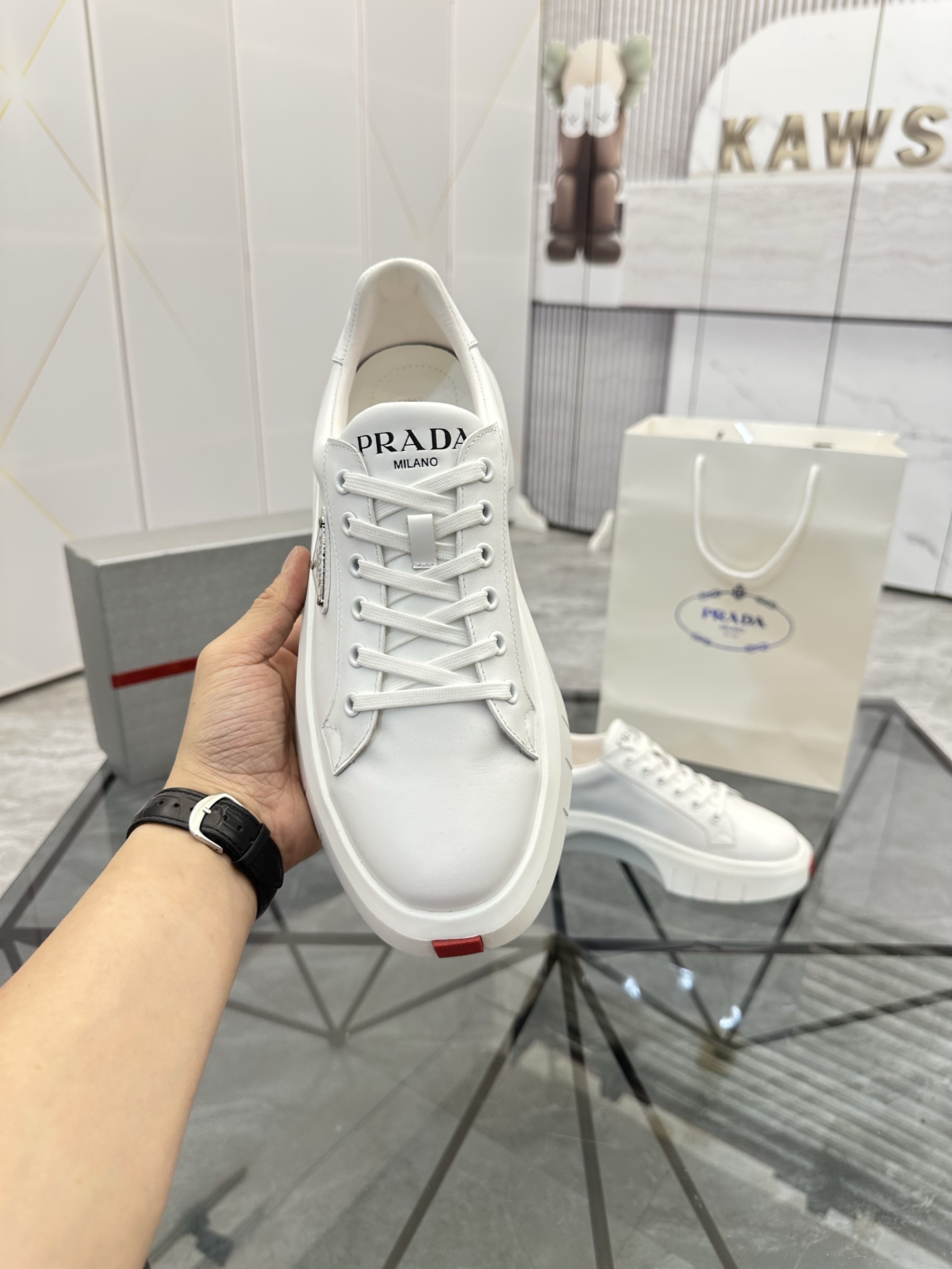 Precio de venta: P270 Artículos de alta gama y máxima calidadMarca: Prada *"Prada*" mocasines de cañ