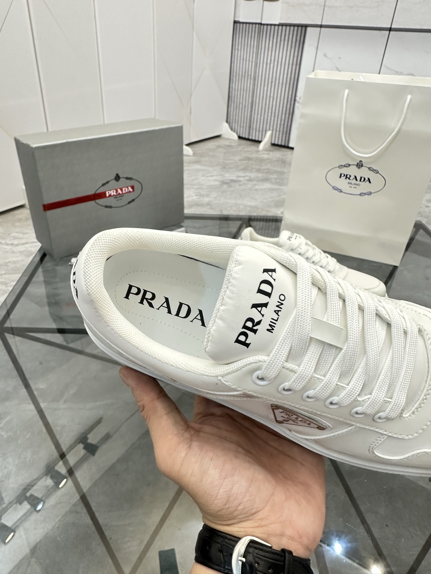 Precio de venta: P270 Calidad superior de gama altaMarca: Prada *"Prada*" mocasines de caña bajaTall