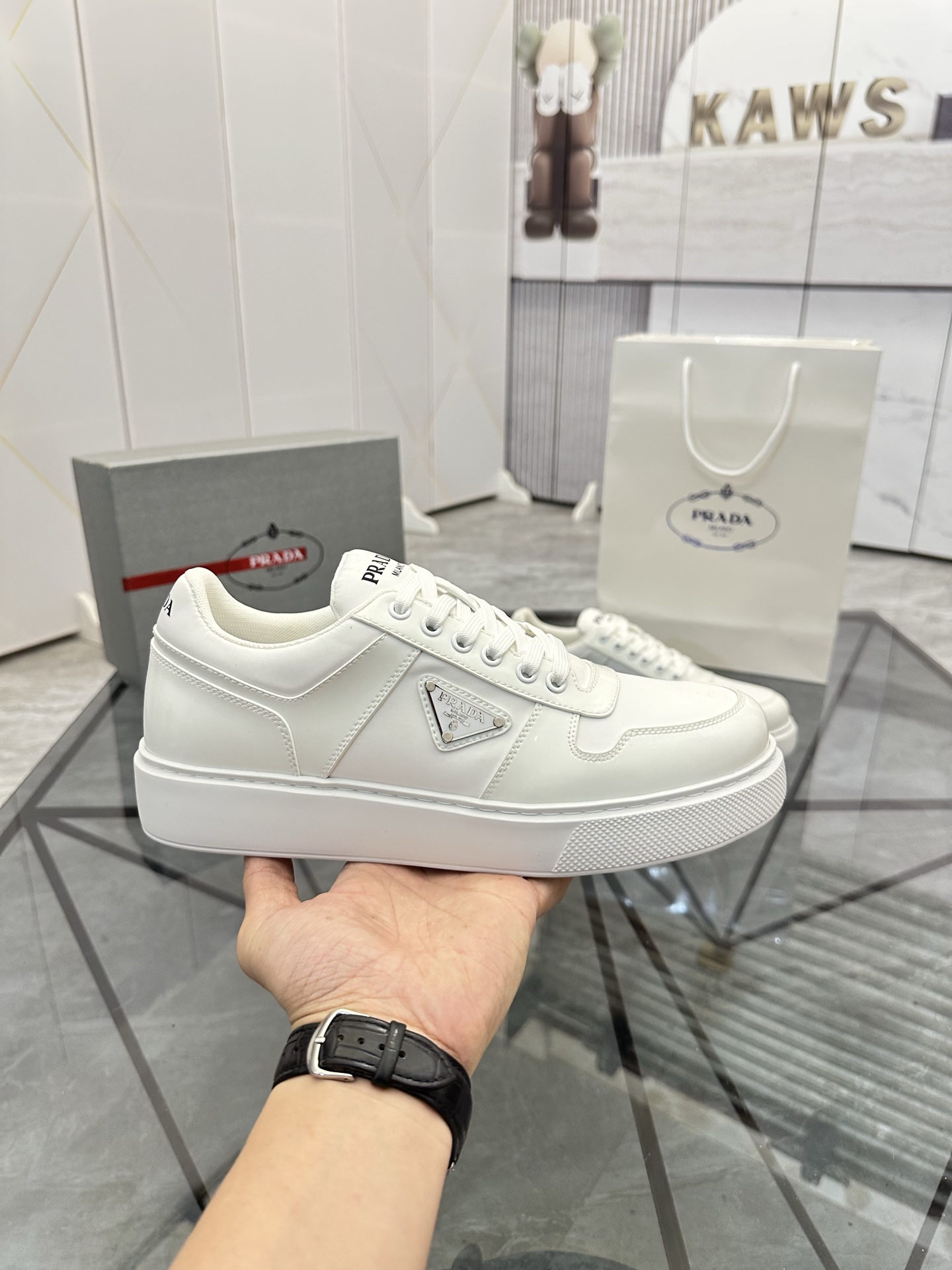 Precio de venta: P270 Calidad superior de gama altaMarca: Prada *"Prada*" mocasines de caña bajaTall