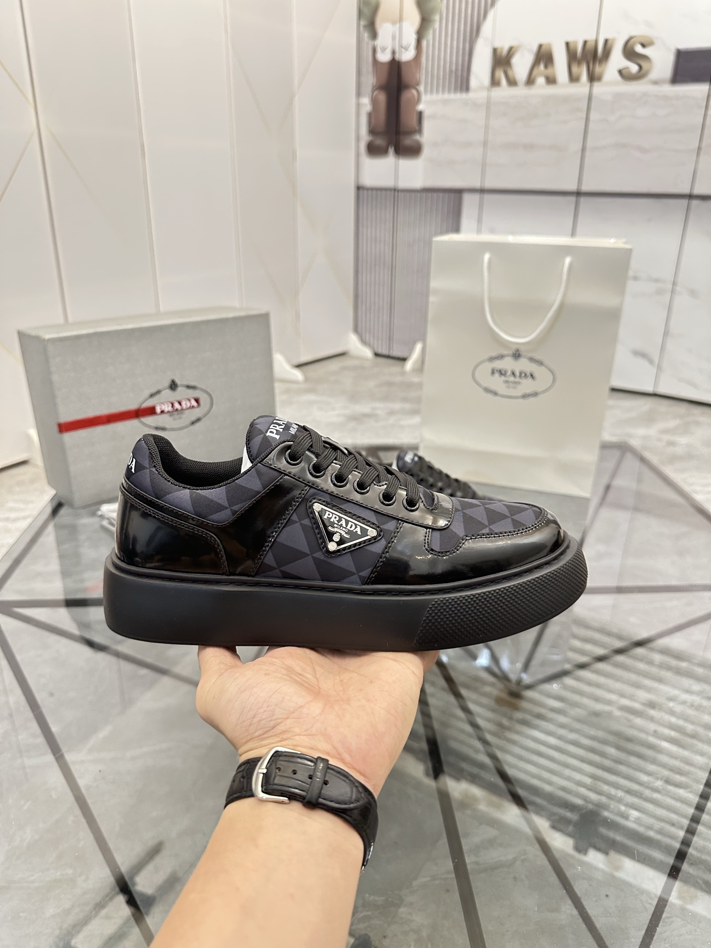 Precio de venta: P270 Calidad superior de gama altaMarca: Prada *"Prada*" mocasines de caña bajaTall