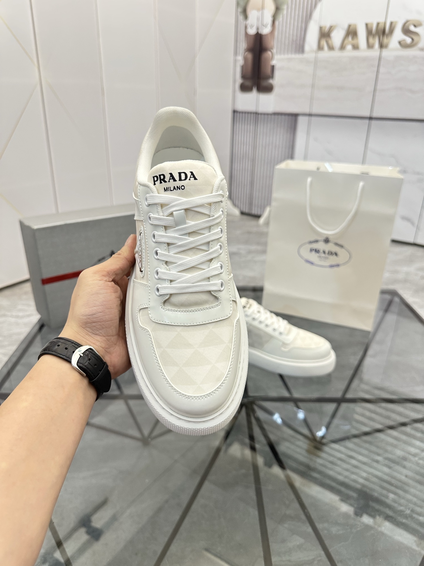 Precio de venta: P270 Calidad superior de gama altaMarca: Prada *"Prada*" mocasines de caña bajaTall
