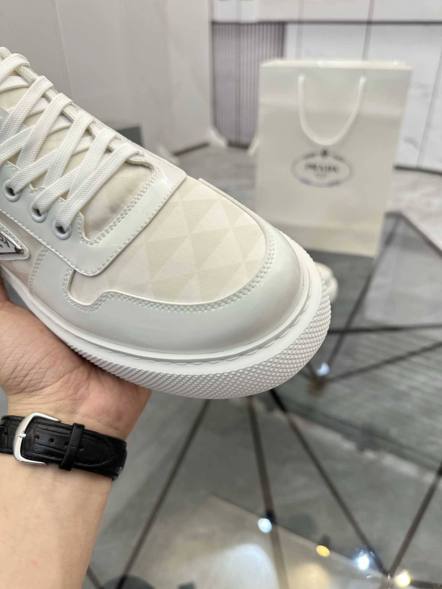 Precio de venta: P270 Calidad superior de gama altaMarca: Prada *"Prada*" mocasines de caña bajaTall