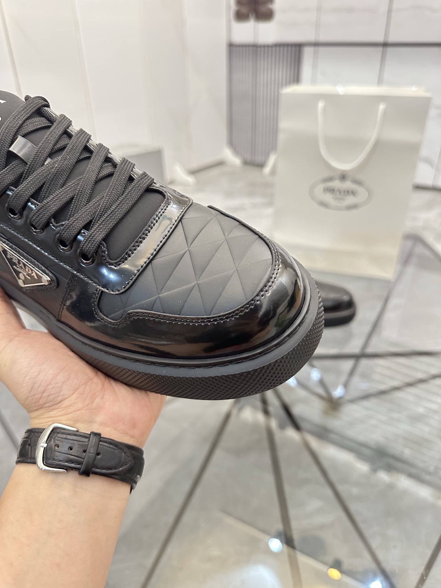 Precio de venta: P270 Calidad superior de gama altaMarca: Prada *"Prada*" mocasines de caña bajaTall