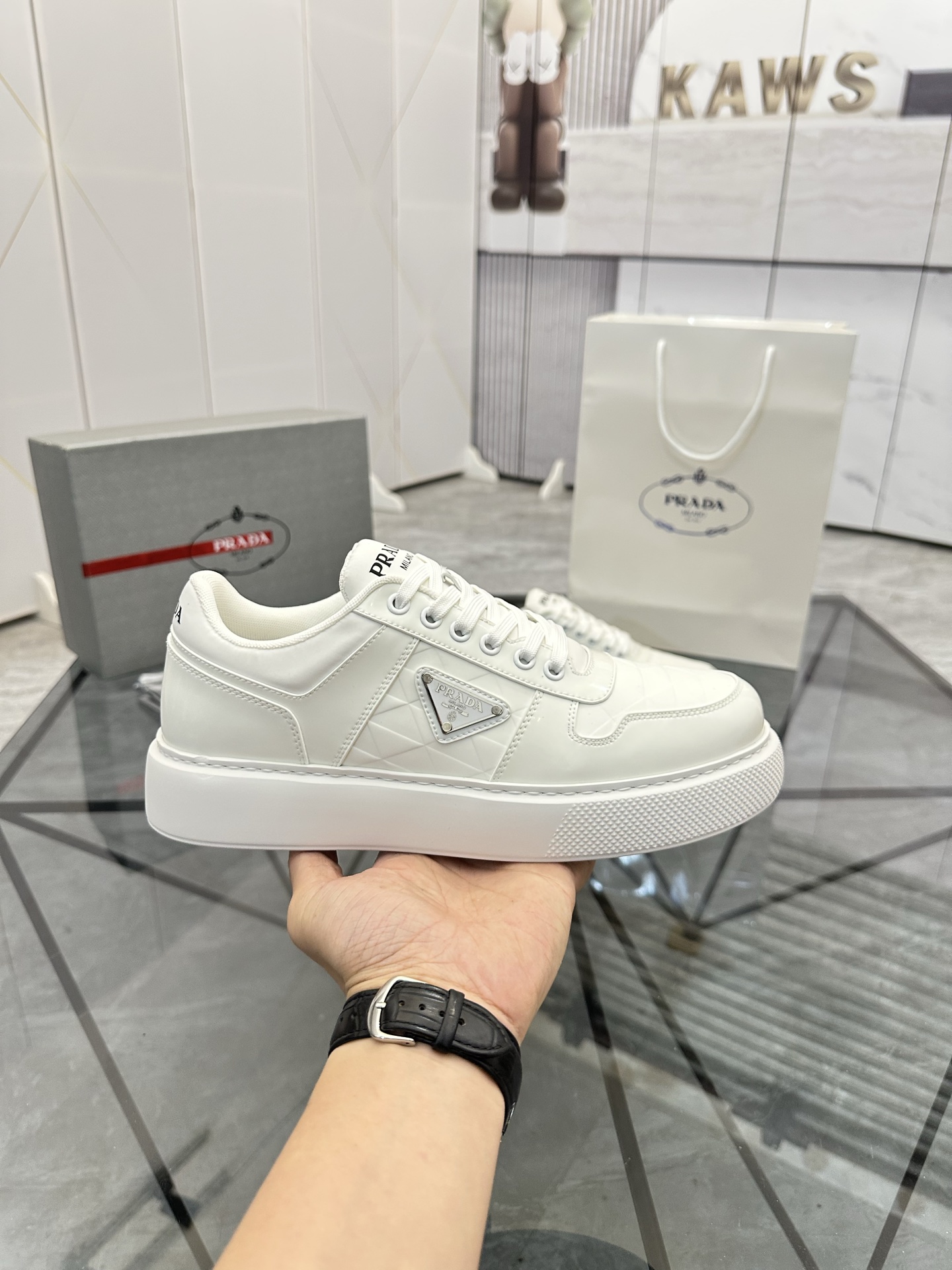 Precio de venta: P270 Calidad superior de gama altaMarca: Prada *"Prada*" mocasines de caña bajaTall