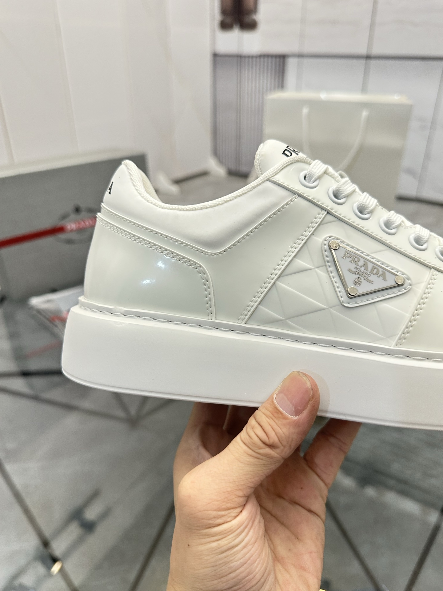 Precio de venta: P270 Calidad superior de gama altaMarca: Prada *"Prada*" mocasines de caña bajaTall
