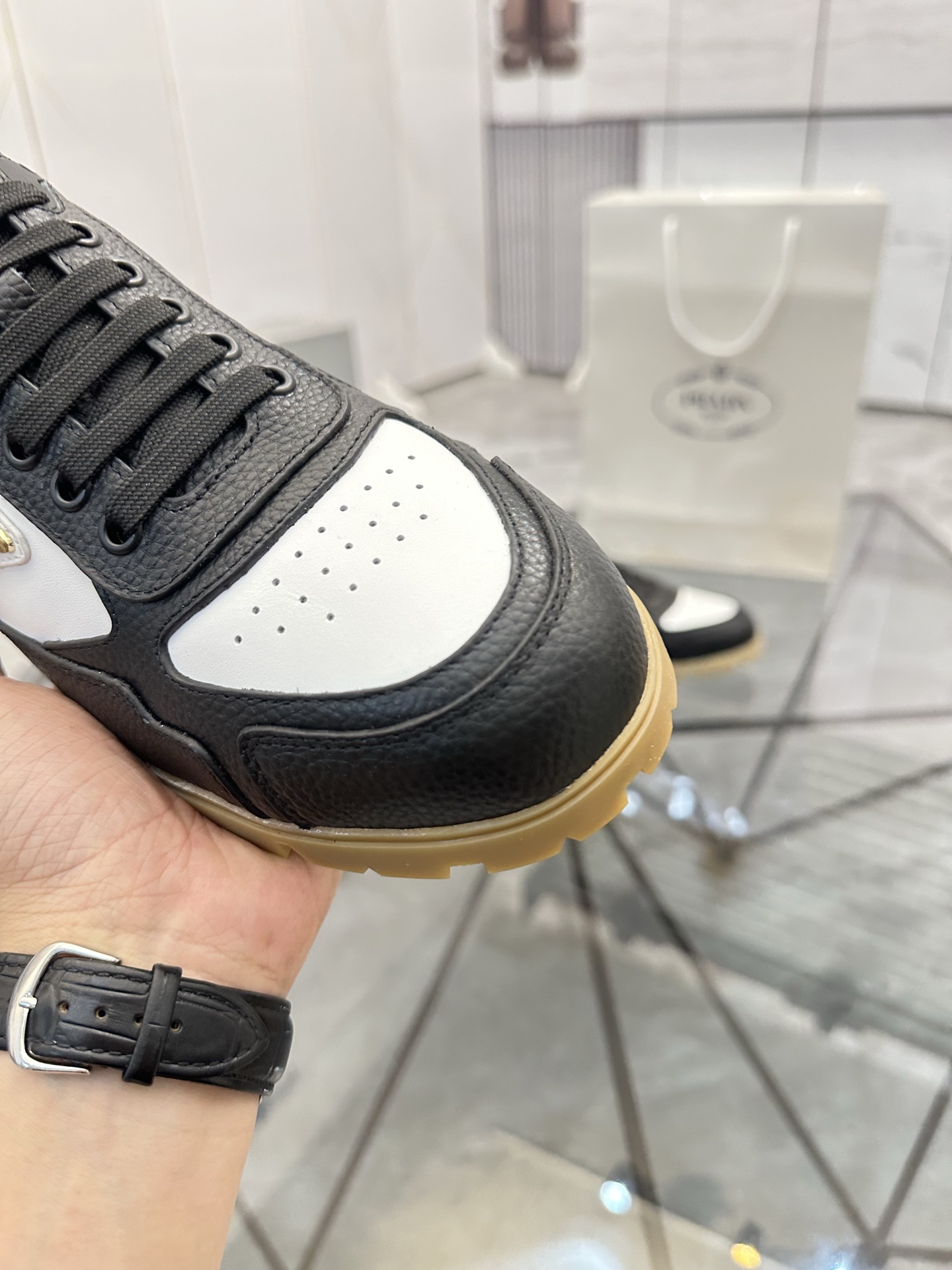 Precio de venta: P250 Calidad superior de gama altaMarca: Prada *"Prada*" mocasines de caña bajaTall