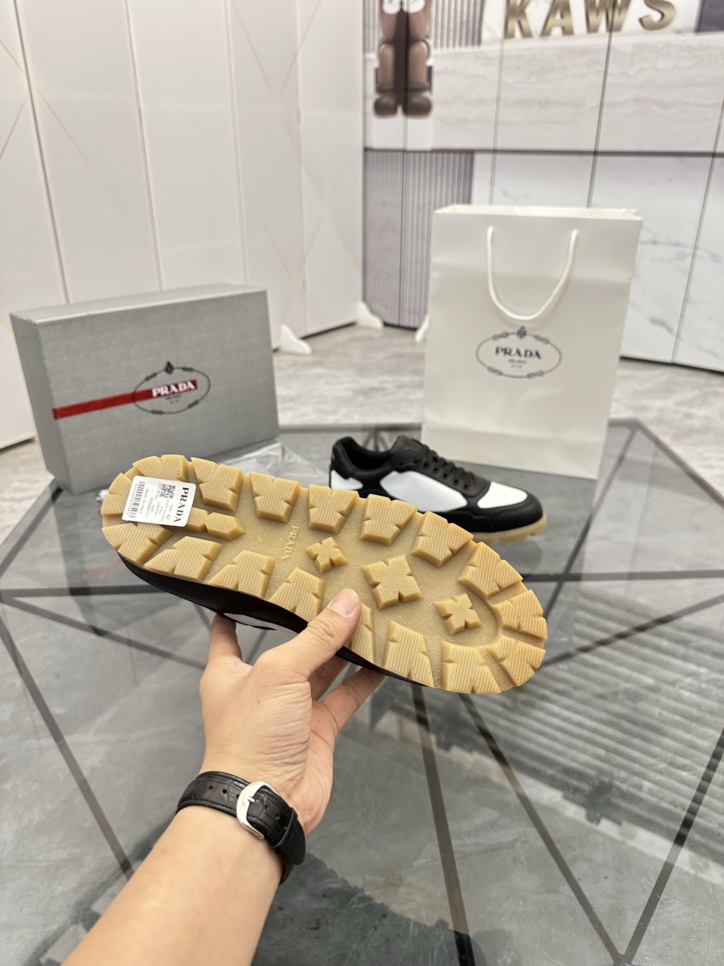 Precio de venta: P250 Calidad superior de gama altaMarca: Prada *"Prada*" mocasines de caña bajaTall