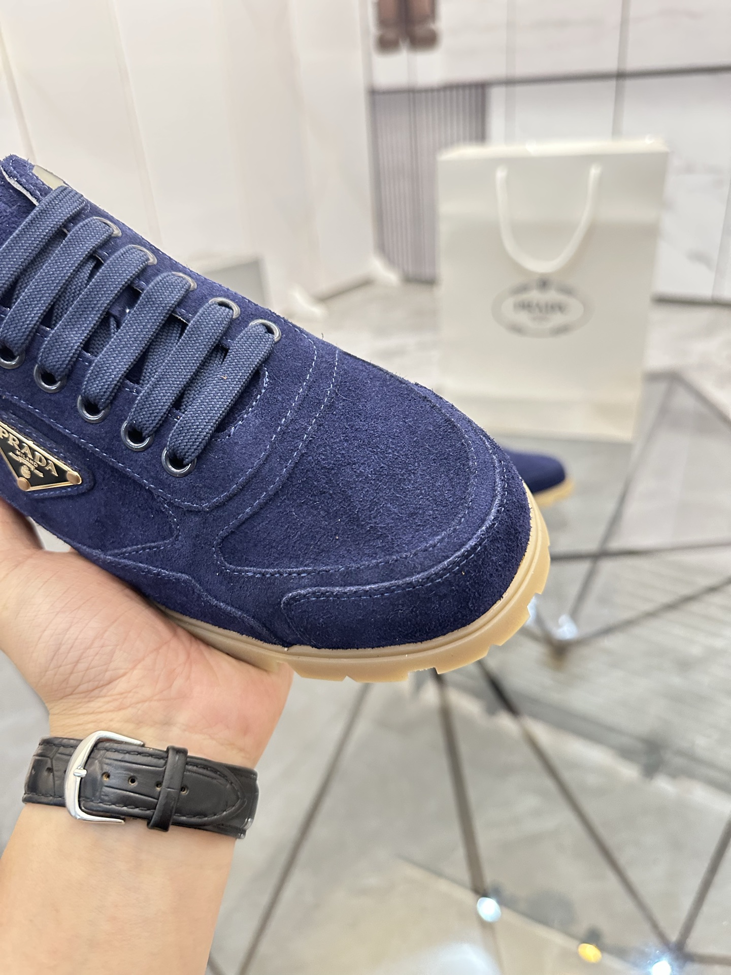 Precio de venta: P250 Calidad superior de gama altaMarca: Prada *"Prada*" mocasines de caña bajaTall