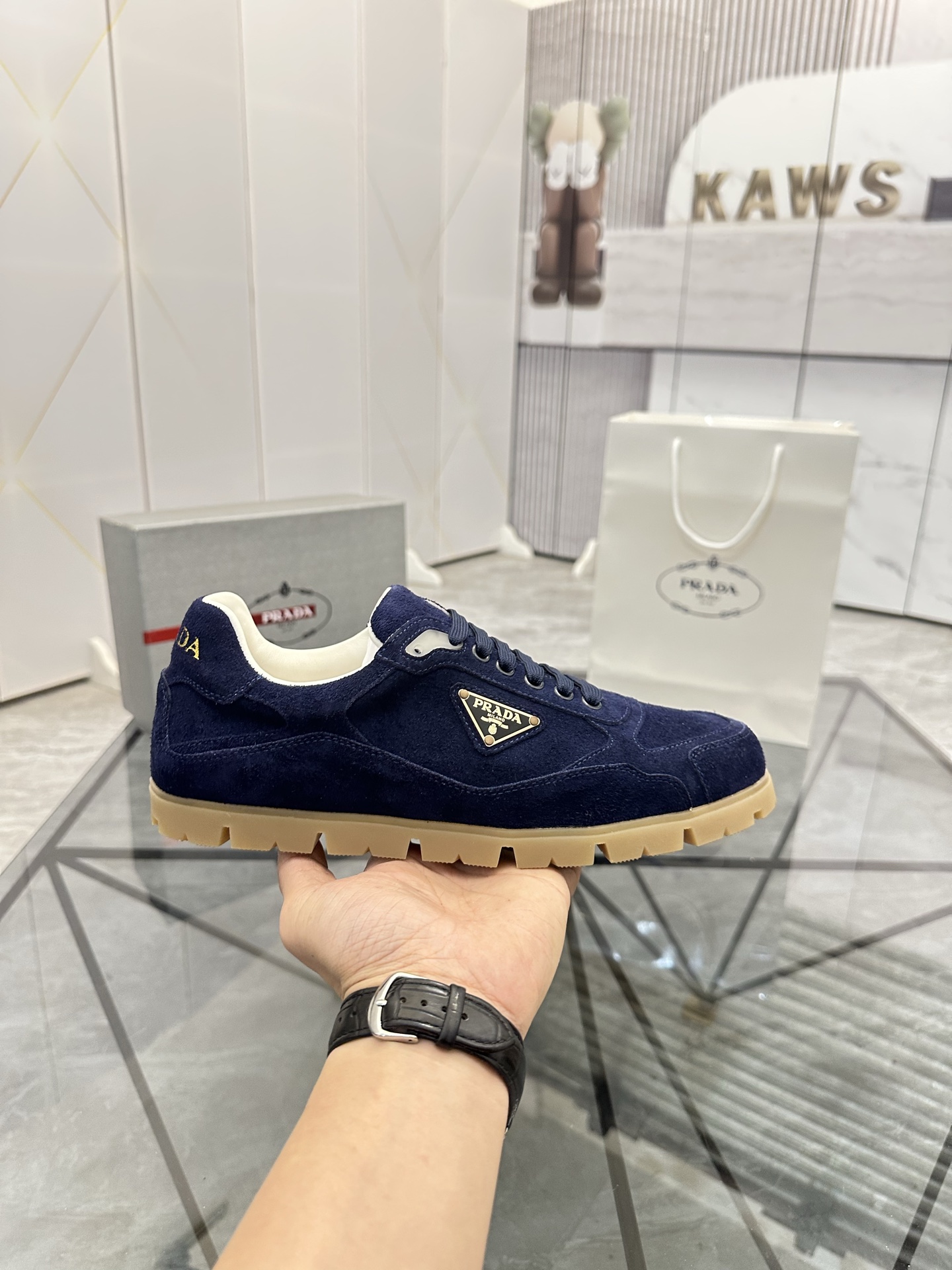Precio de venta: P250 Calidad superior de gama altaMarca: Prada *"Prada*" mocasines de caña bajaTall