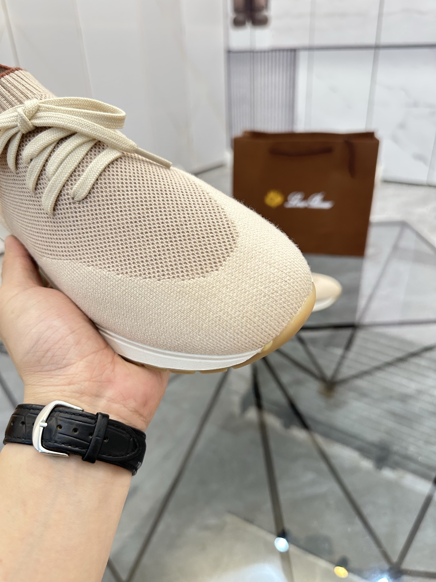 Precio de venta: P170 Juego completo de embalajeMarca: LP* "NORYUFANYA*" Low-top Casual ShoesMedida: