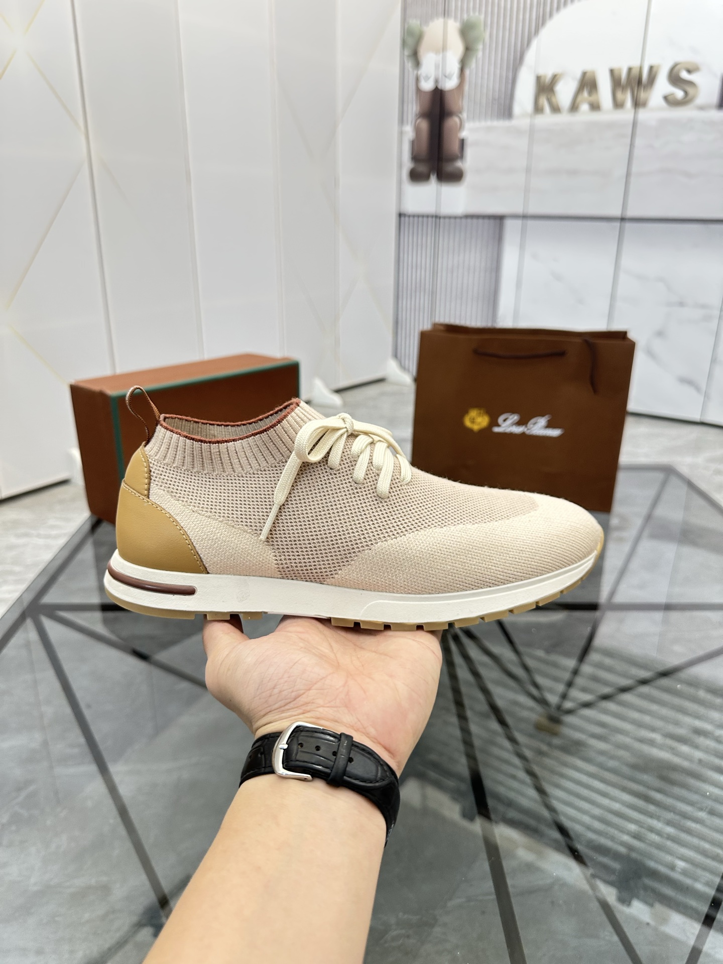 Precio de venta: P170 Juego completo de embalajeMarca: LP* "NORYUFANYA*" Low-top Casual ShoesMedida: