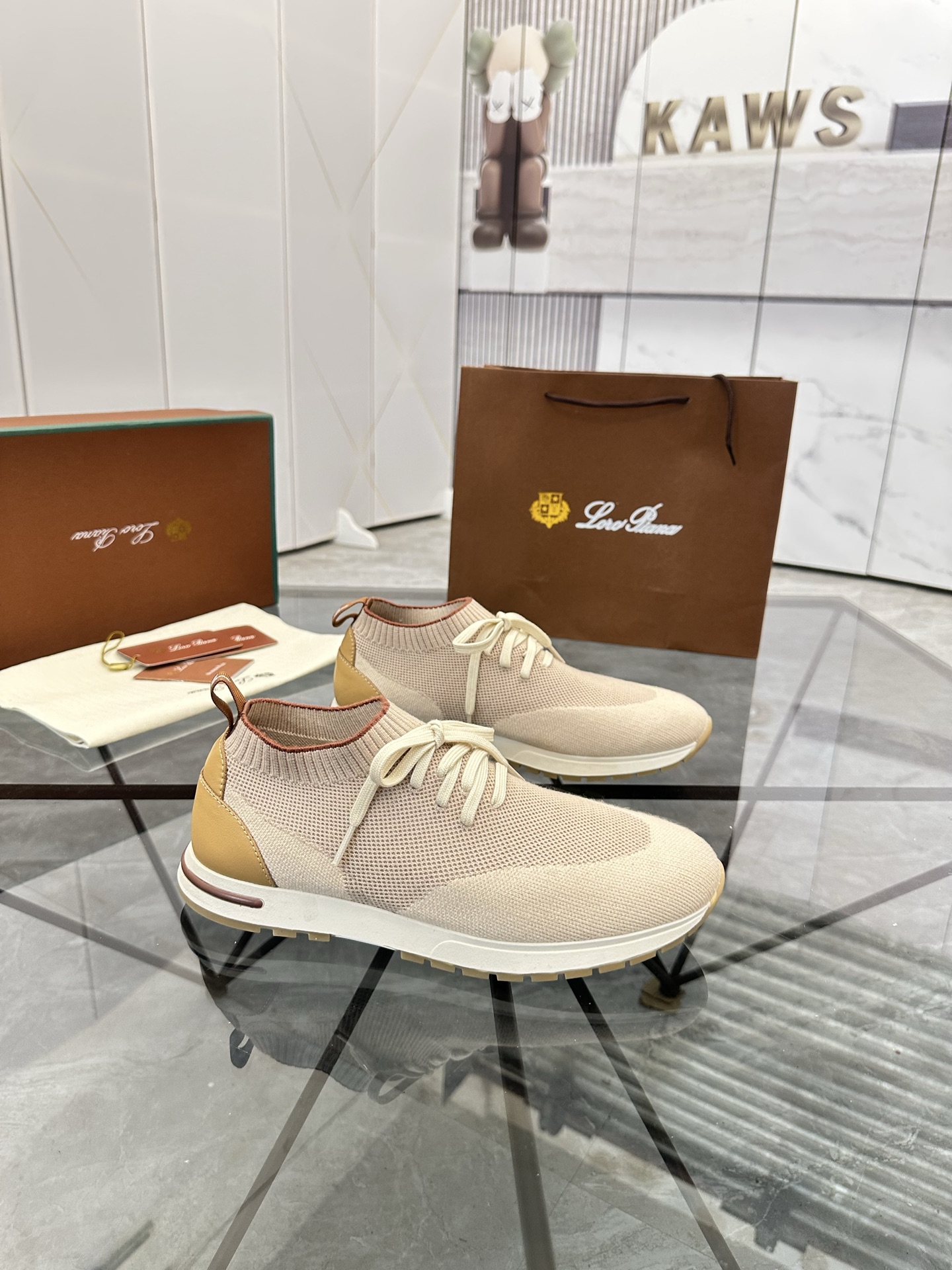 Precio de venta: P170 Juego completo de embalajeMarca: LP* "NORYUFANYA*" Low-top Casual ShoesMedida: