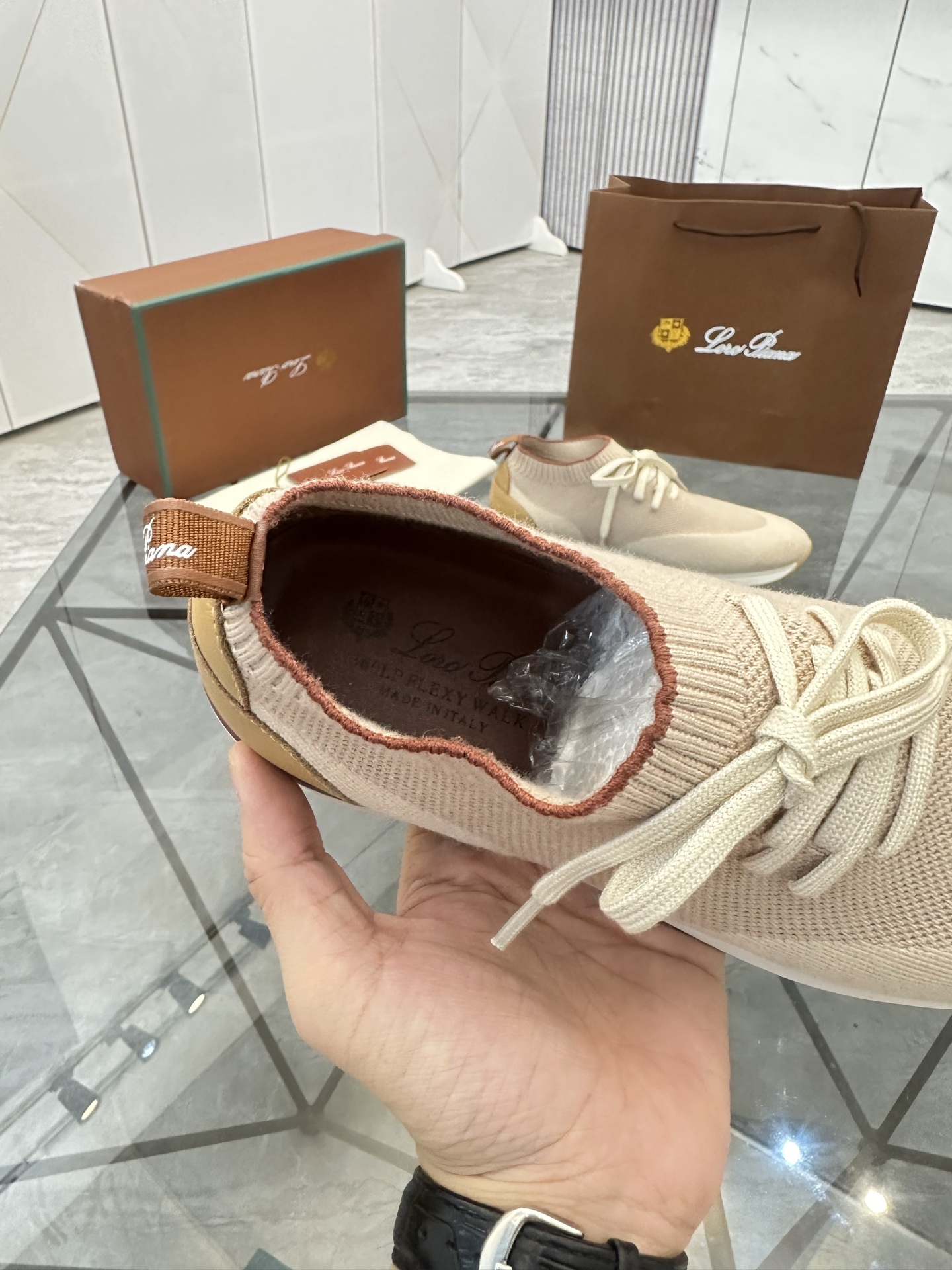 Precio de venta: P170 Juego completo de embalajeMarca: LP* "NORYUFANYA*" Low-top Casual ShoesMedida: