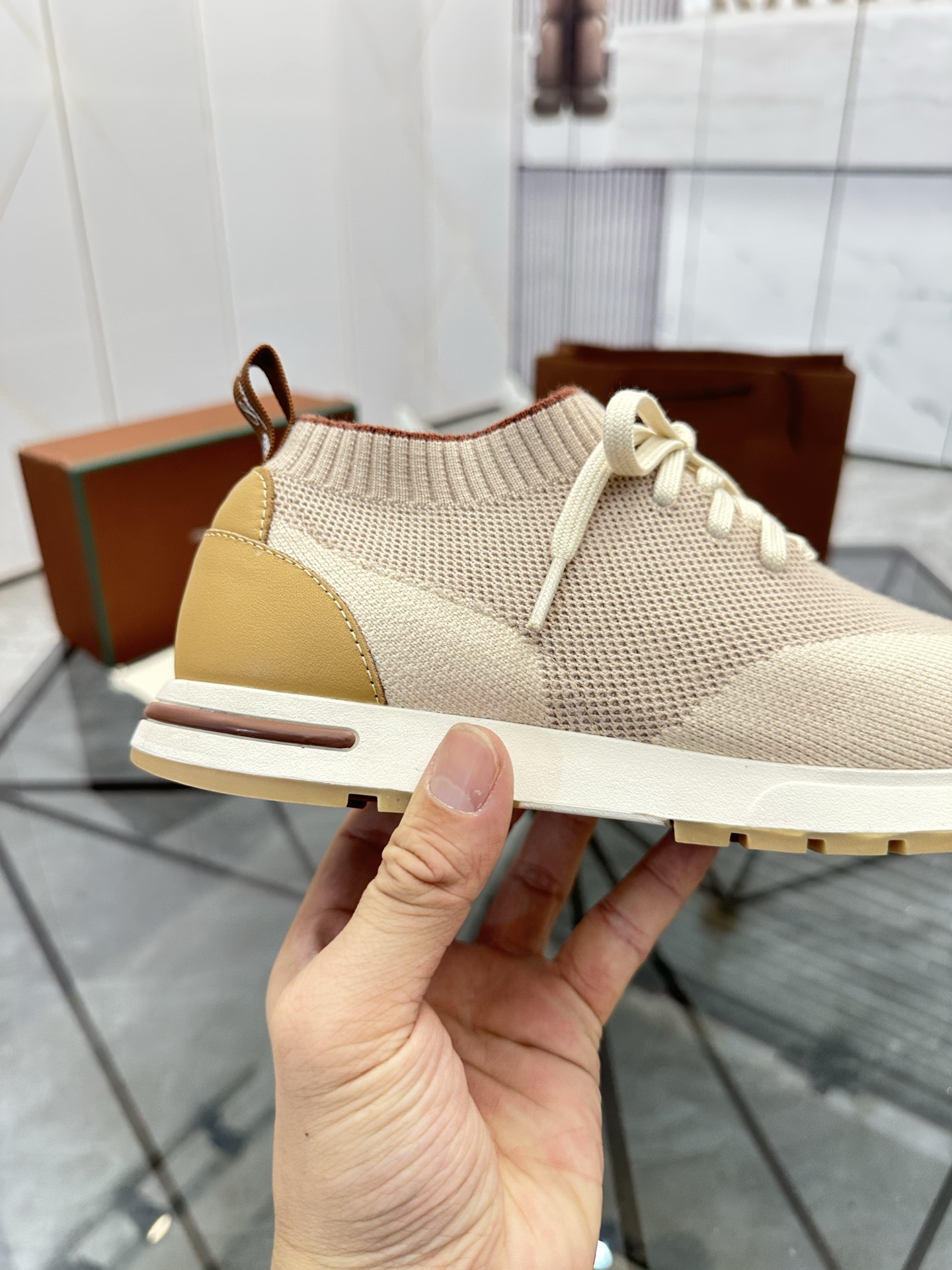 Precio de venta: P170 Juego completo de embalajeMarca: LP* "NORYUFANYA*" Low-top Casual ShoesMedida: