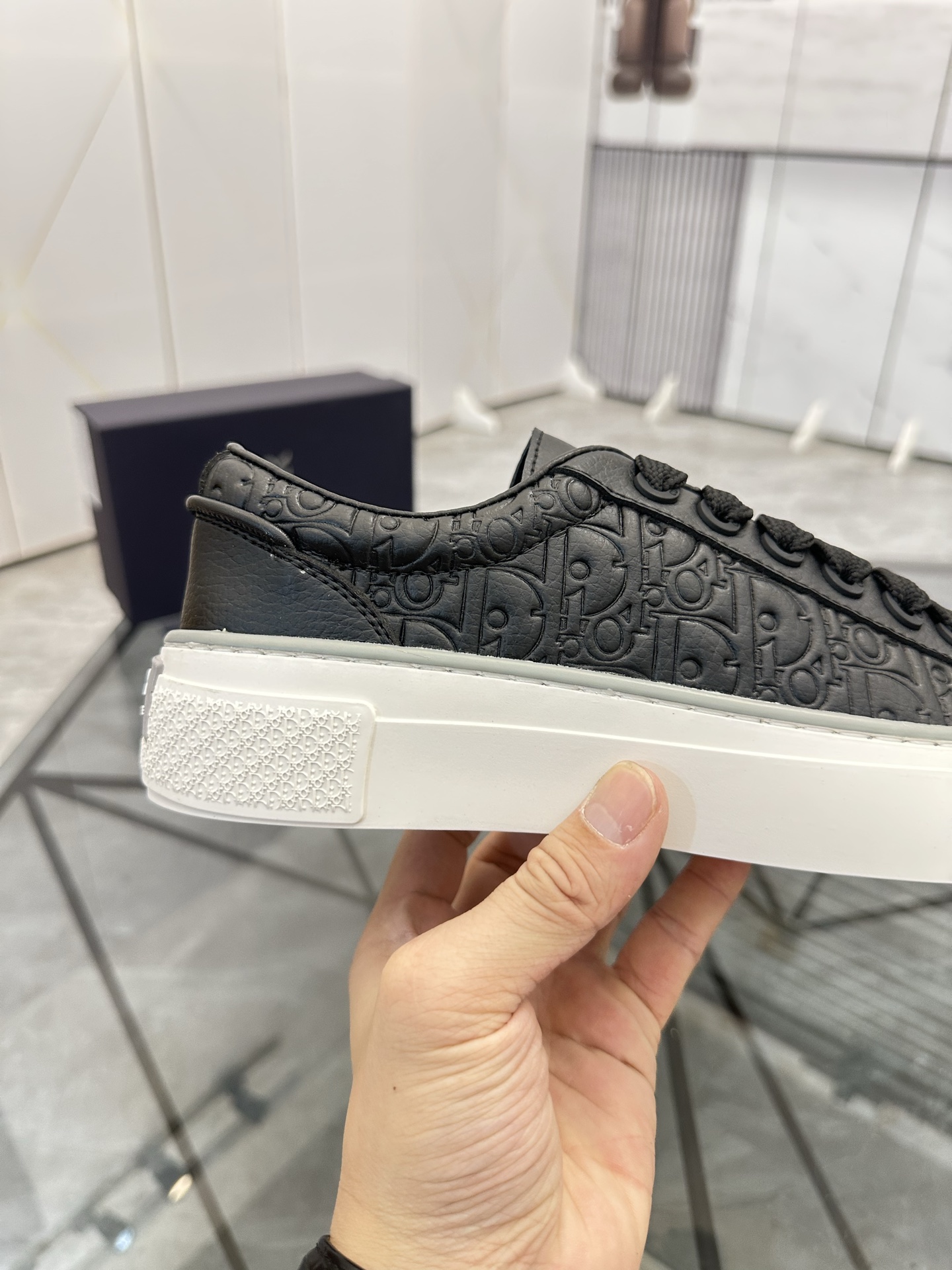 Precio de venta: P180 Juego completo de embalajeMarca: Dior* mocasines de caña bajaTalla: 38-45 (se 