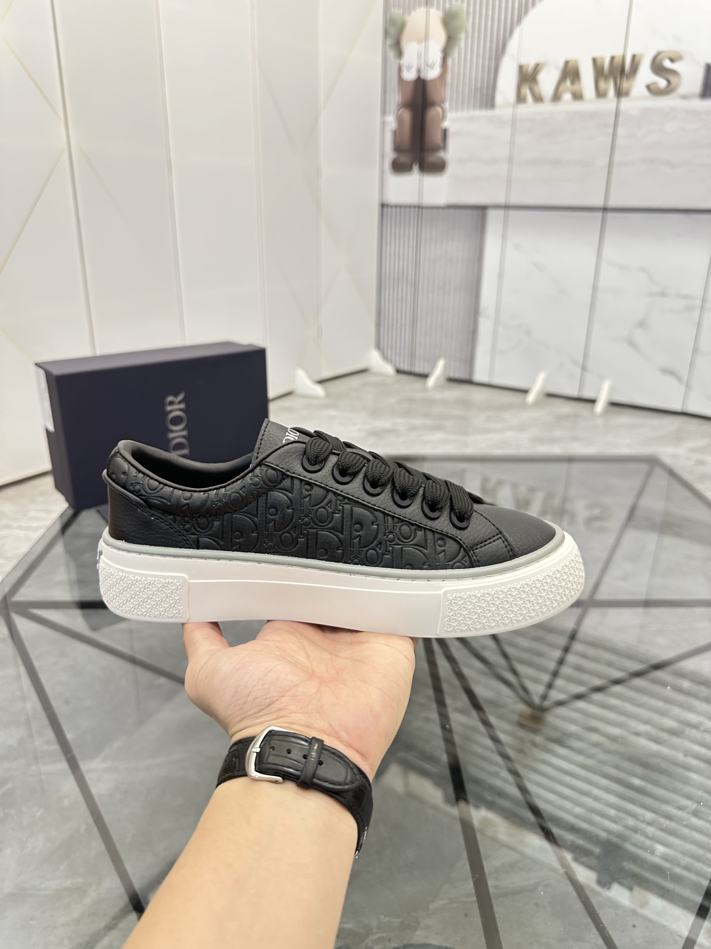 Precio de venta: P180 Juego completo de embalajeMarca: Dior* mocasines de caña bajaTalla: 38-45 (se 