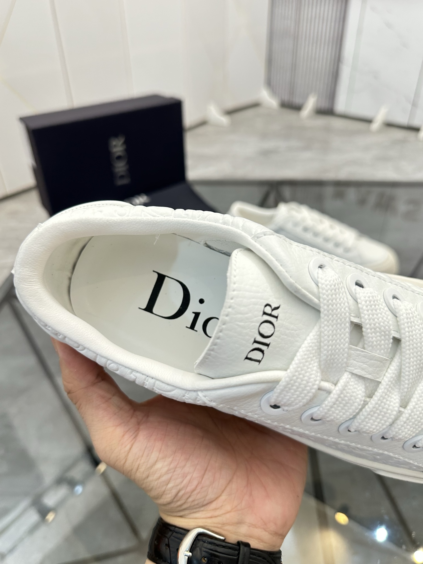Precio de venta: P180 Juego completo de embalajeMarca: Dior* mocasines de caña bajaTalla: 38-45 (se 
