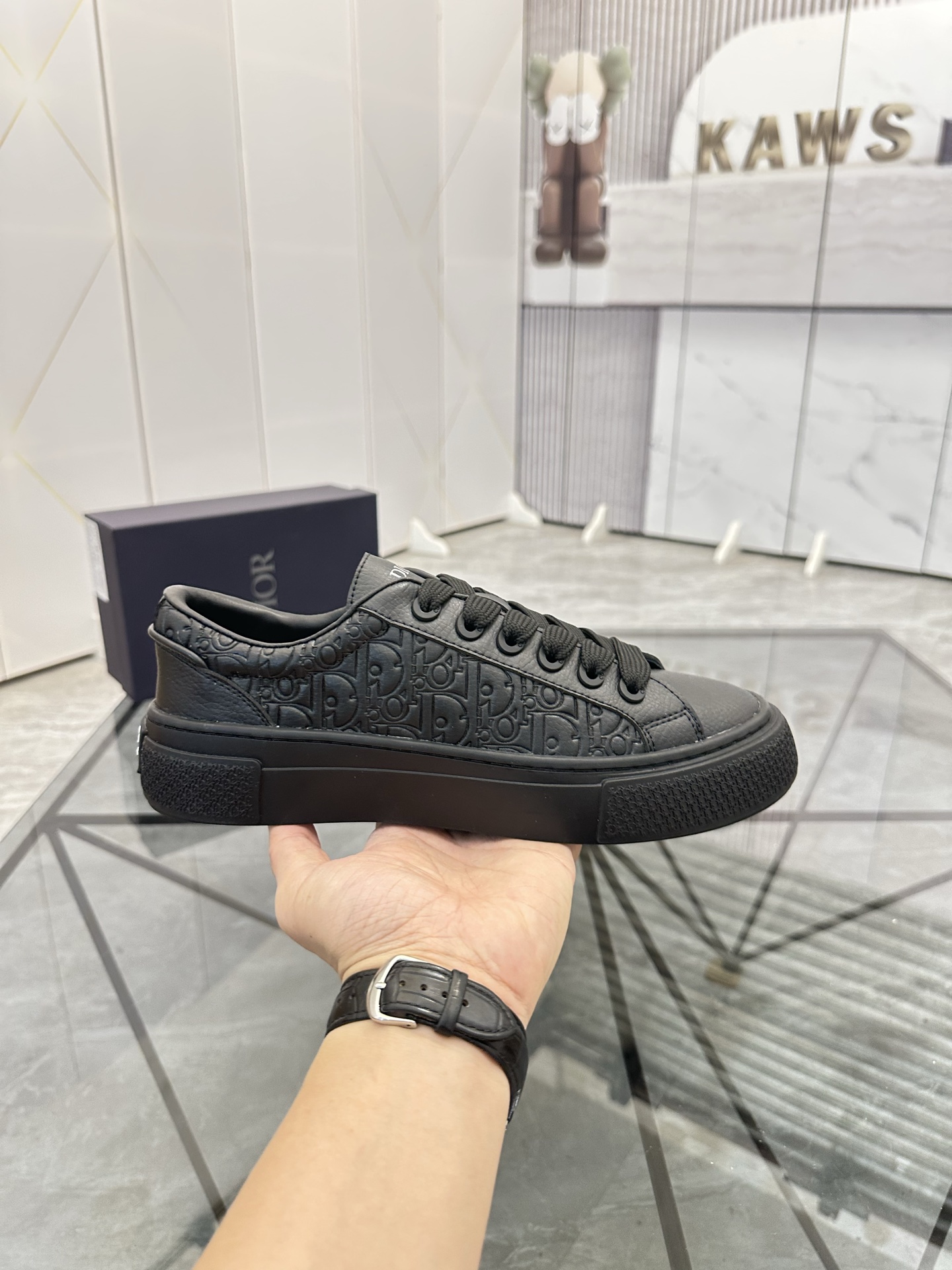 Precio de venta: P180 Juego completo de embalajeMarca: Dior* mocasines de caña bajaTalla: 38-45 (se 