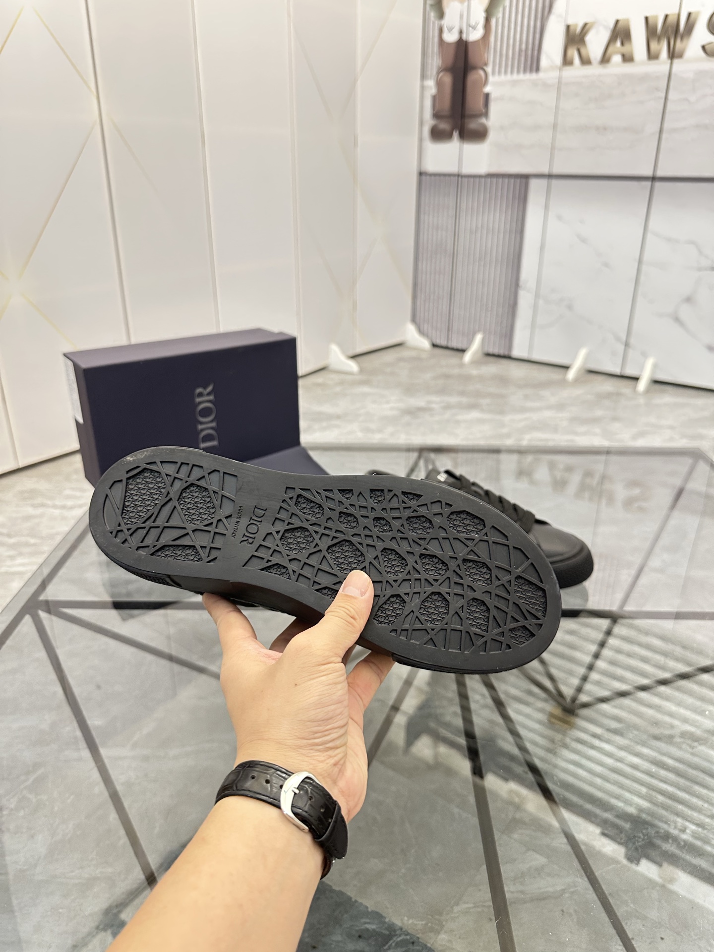Precio de venta: P180 Juego completo de embalajeMarca: Dior* mocasines de caña bajaTalla: 38-45 (se 