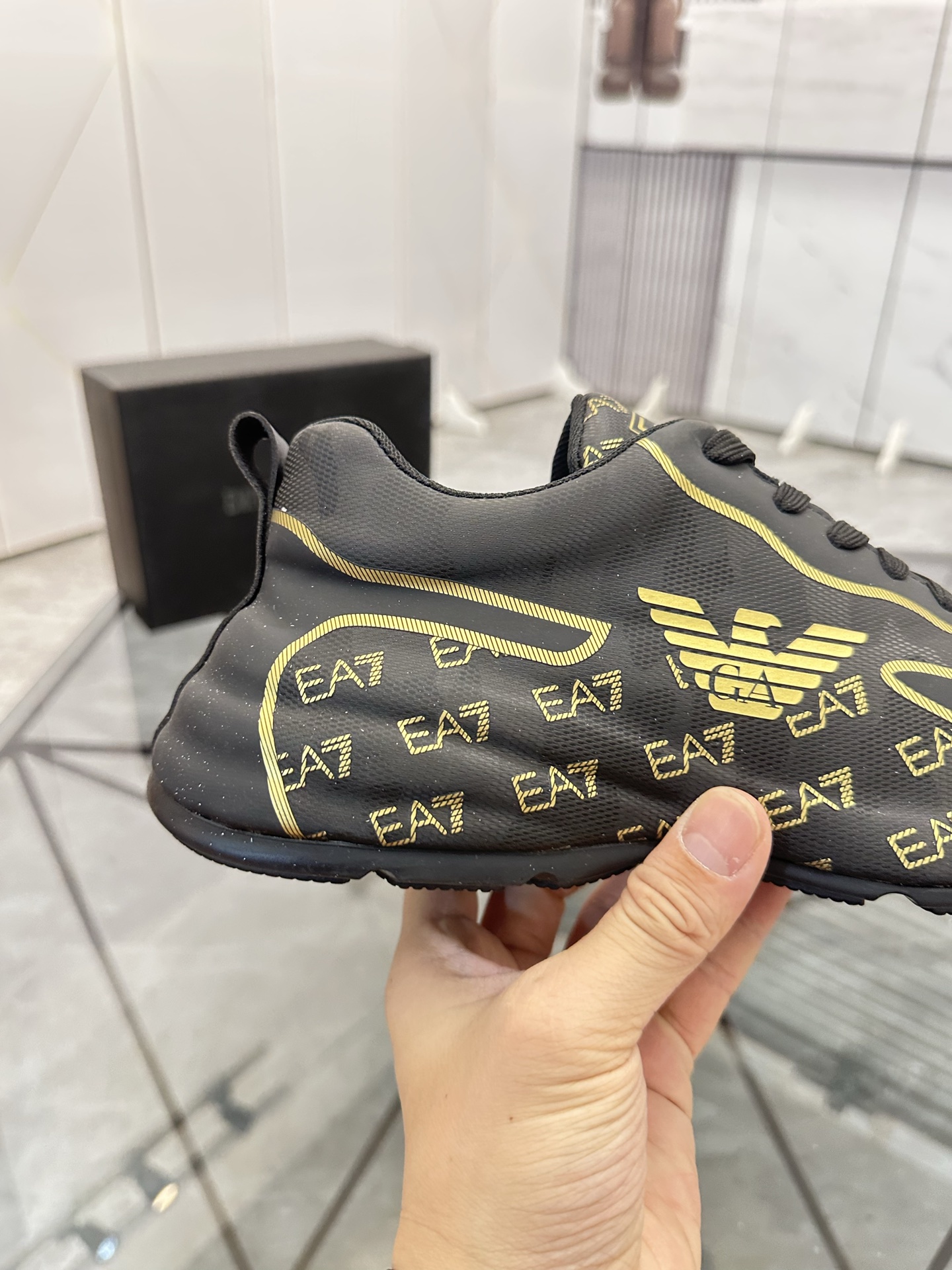 Precio de venta: P240 Marca: Armani *"Armani*" zapatillas de caña bajaTalla: 38-44(se puede personal