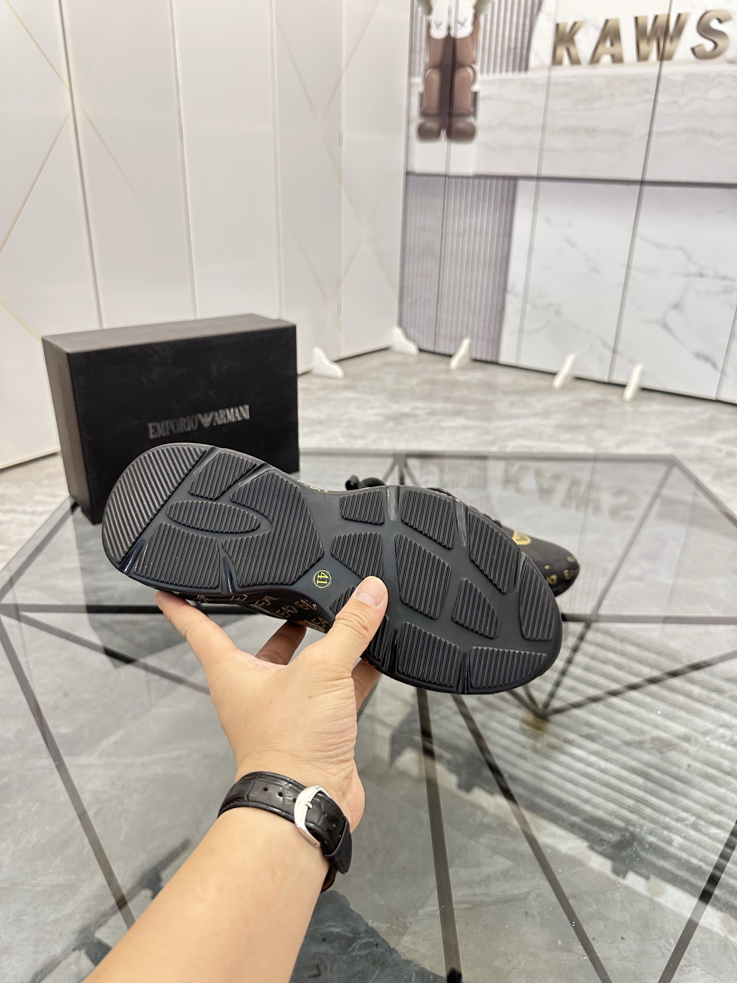 Precio de venta: P240 Marca: Armani *"Armani*" zapatillas de caña bajaTalla: 38-44(se puede personal