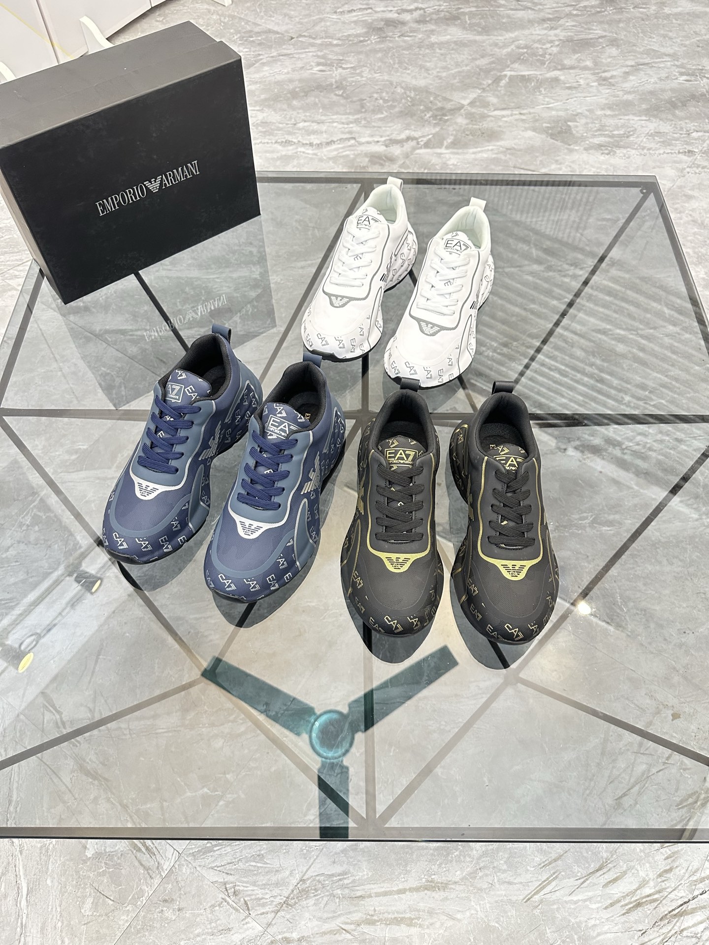 Precio de venta: P240 Marca: Armani *"Armani*" zapatillas de caña bajaTalla: 38-44(se puede personal