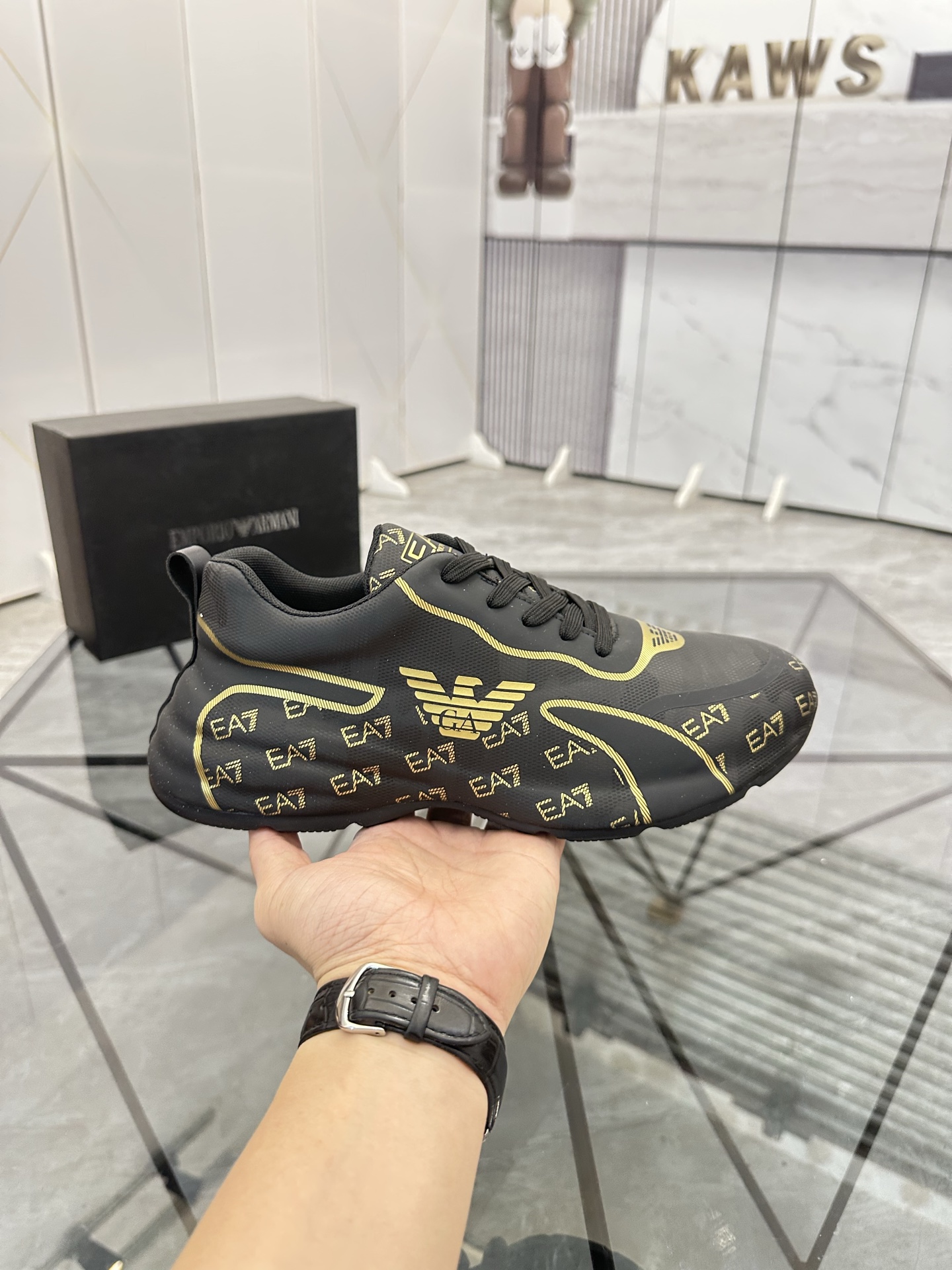 Precio de venta: P240 Marca: Armani *"Armani*" zapatillas de caña bajaTalla: 38-44(se puede personal