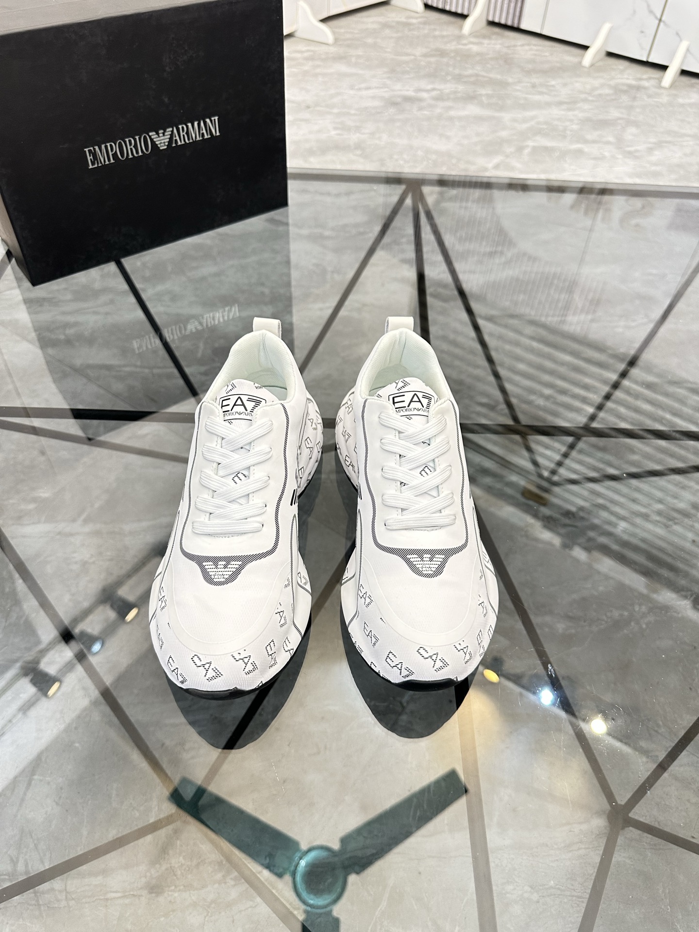 Precio de venta: P240 Marca: Armani *"Armani*" zapatillas de caña bajaTalla: 38-44(se puede personal