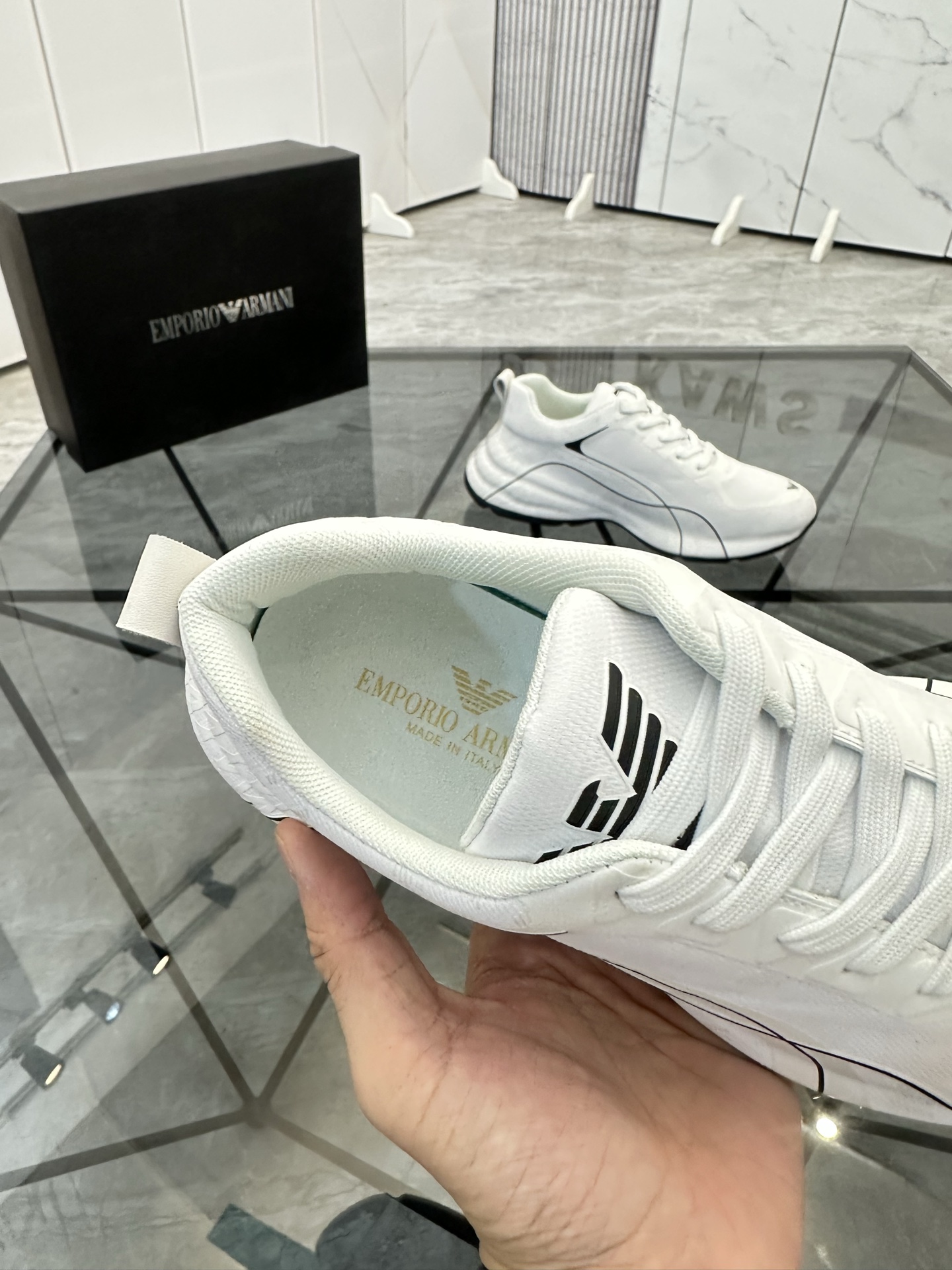 Precio de venta: P240 Marca: Armani *"Armani*" zapatillas de caña bajaTalla: 38-44(se puede personal