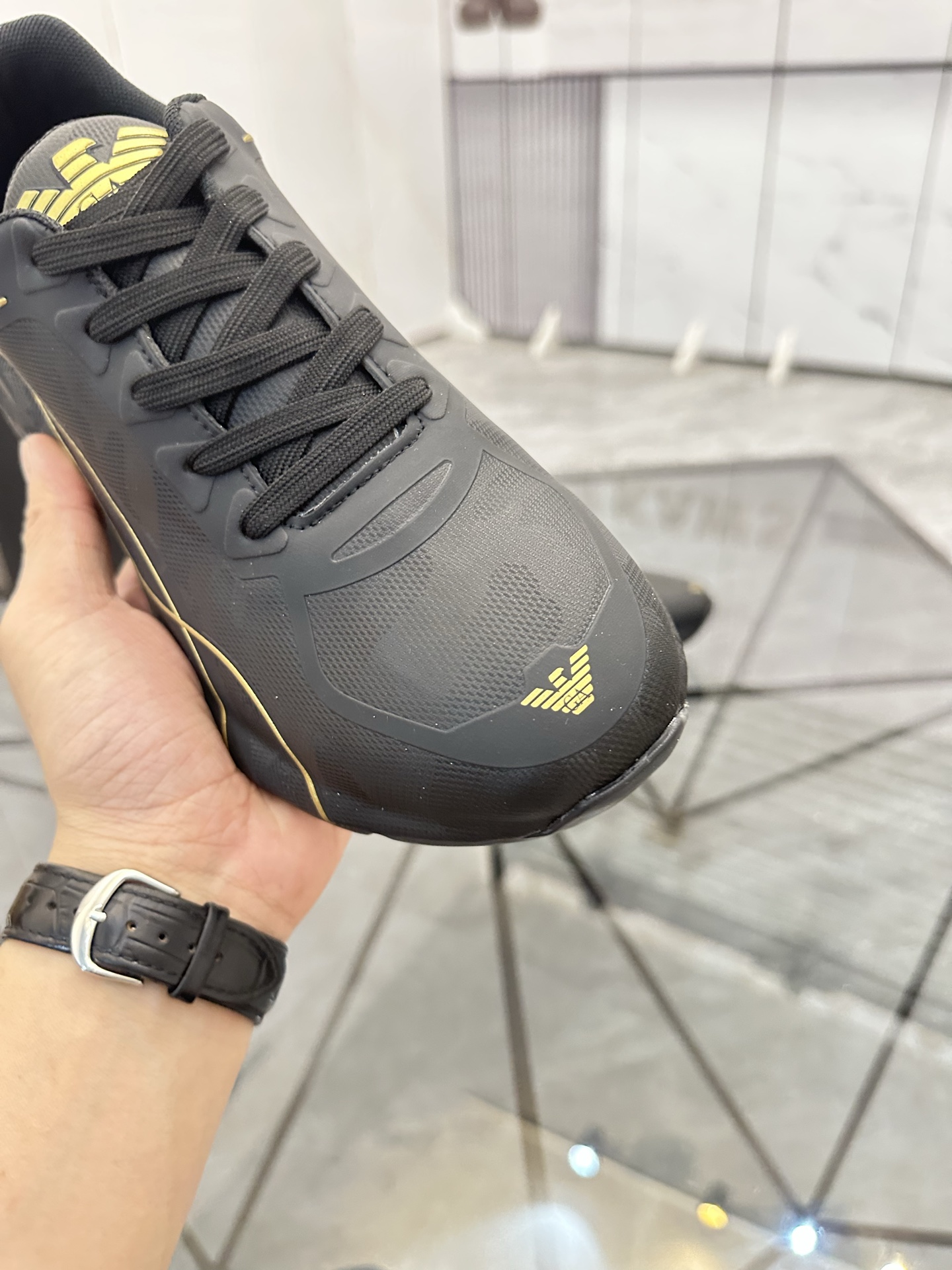 Precio de venta: P240 Marca: Armani *"Armani*" zapatillas de caña bajaTalla: 38-44(se puede personal