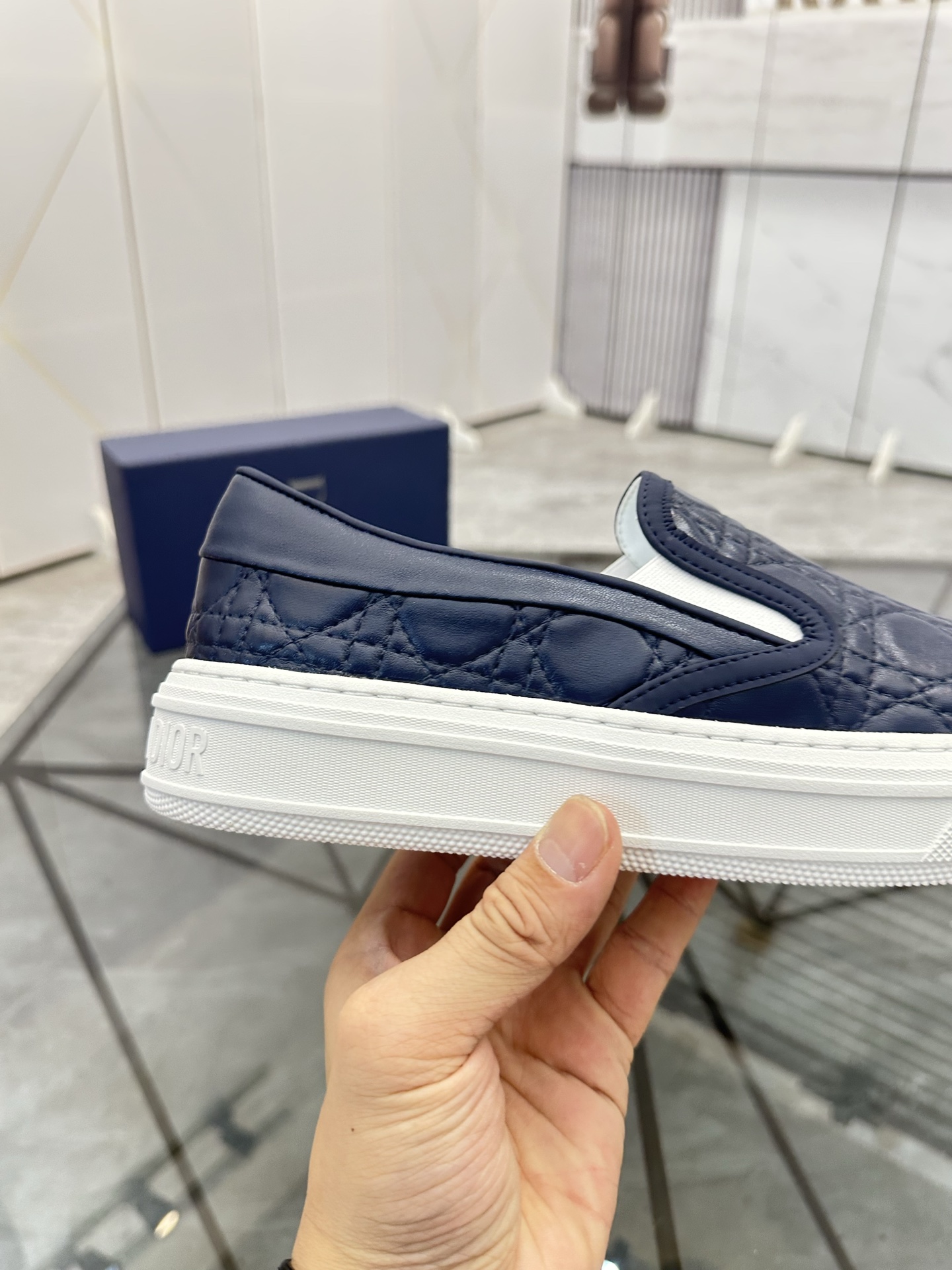 Precio de venta: P180 Marca: Dior* zapatillas slip-on de caña bajaTalla: 39-44 (se puede personaliza