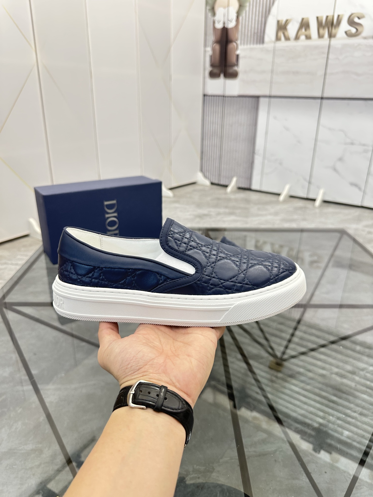 Precio de venta: P180 Marca: Dior* zapatillas slip-on de caña bajaTalla: 39-44 (se puede personaliza