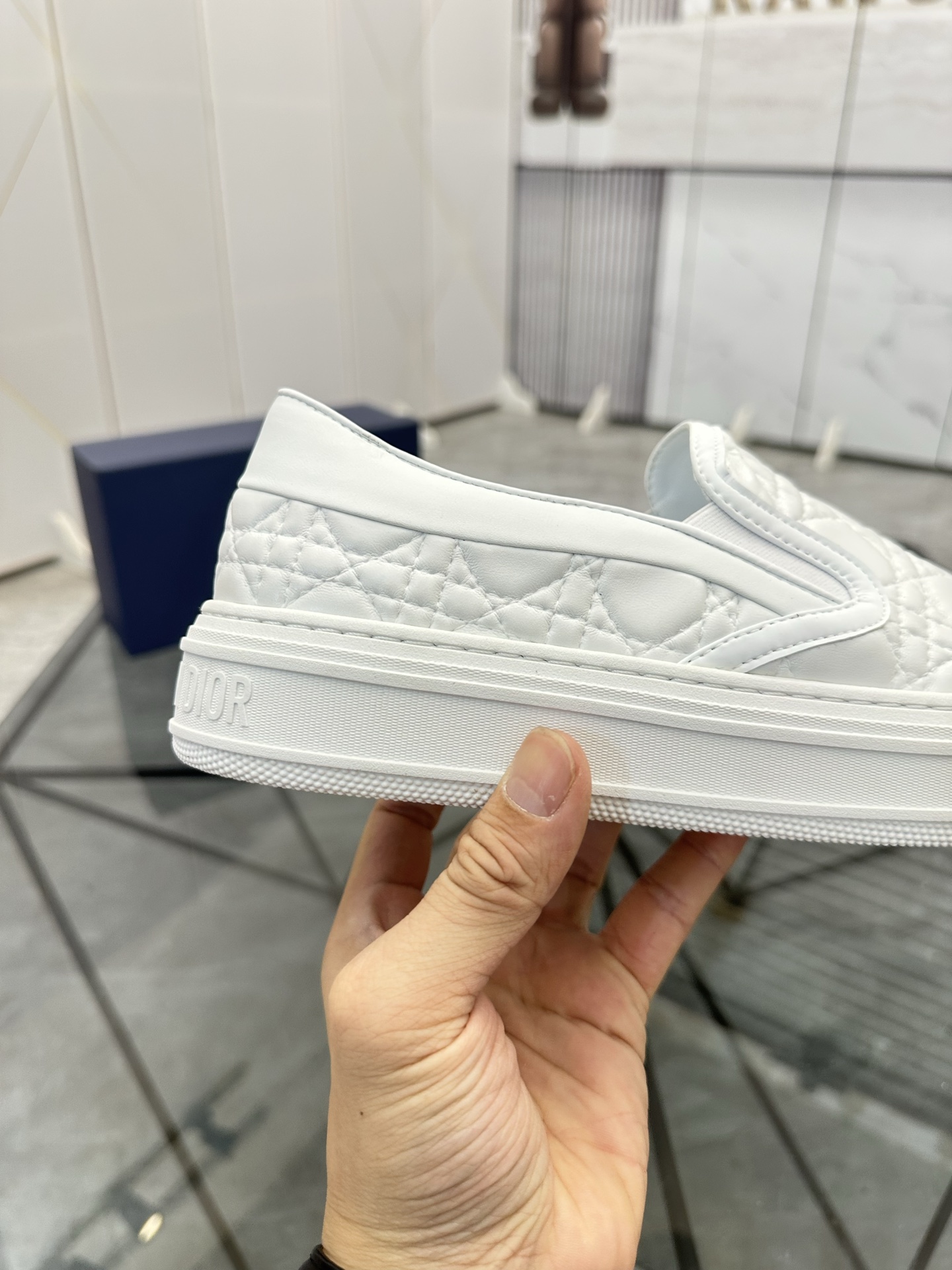 Precio de venta: P180 Marca: Dior* zapatillas slip-on de caña bajaTalla: 39-44 (se puede personaliza