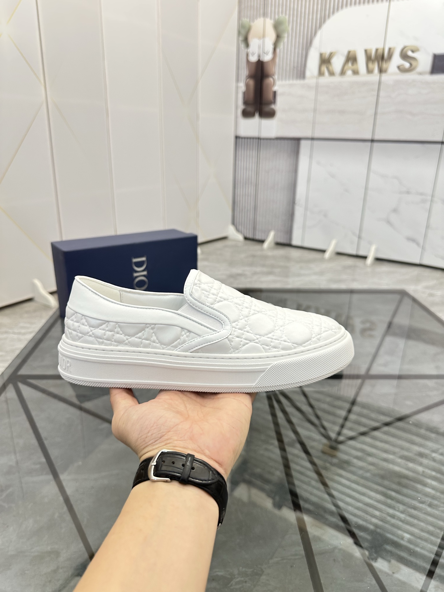 Precio de venta: P180 Marca: Dior* zapatillas slip-on de caña bajaTalla: 39-44 (se puede personaliza