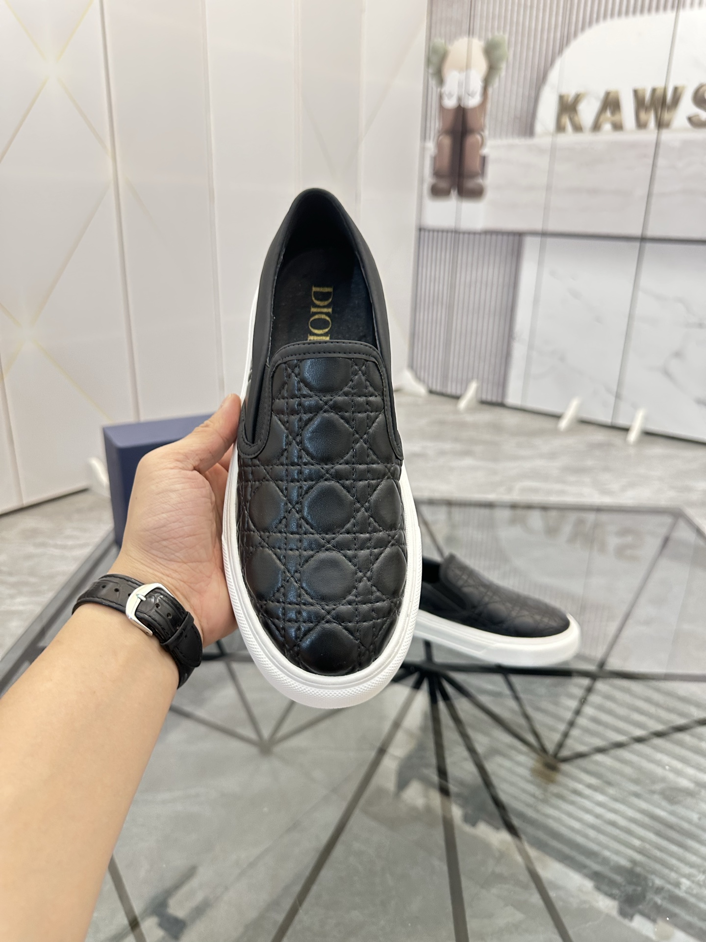 Precio de venta: P180 Marca: Dior* zapatillas slip-on de caña bajaTalla: 39-44 (se puede personaliza