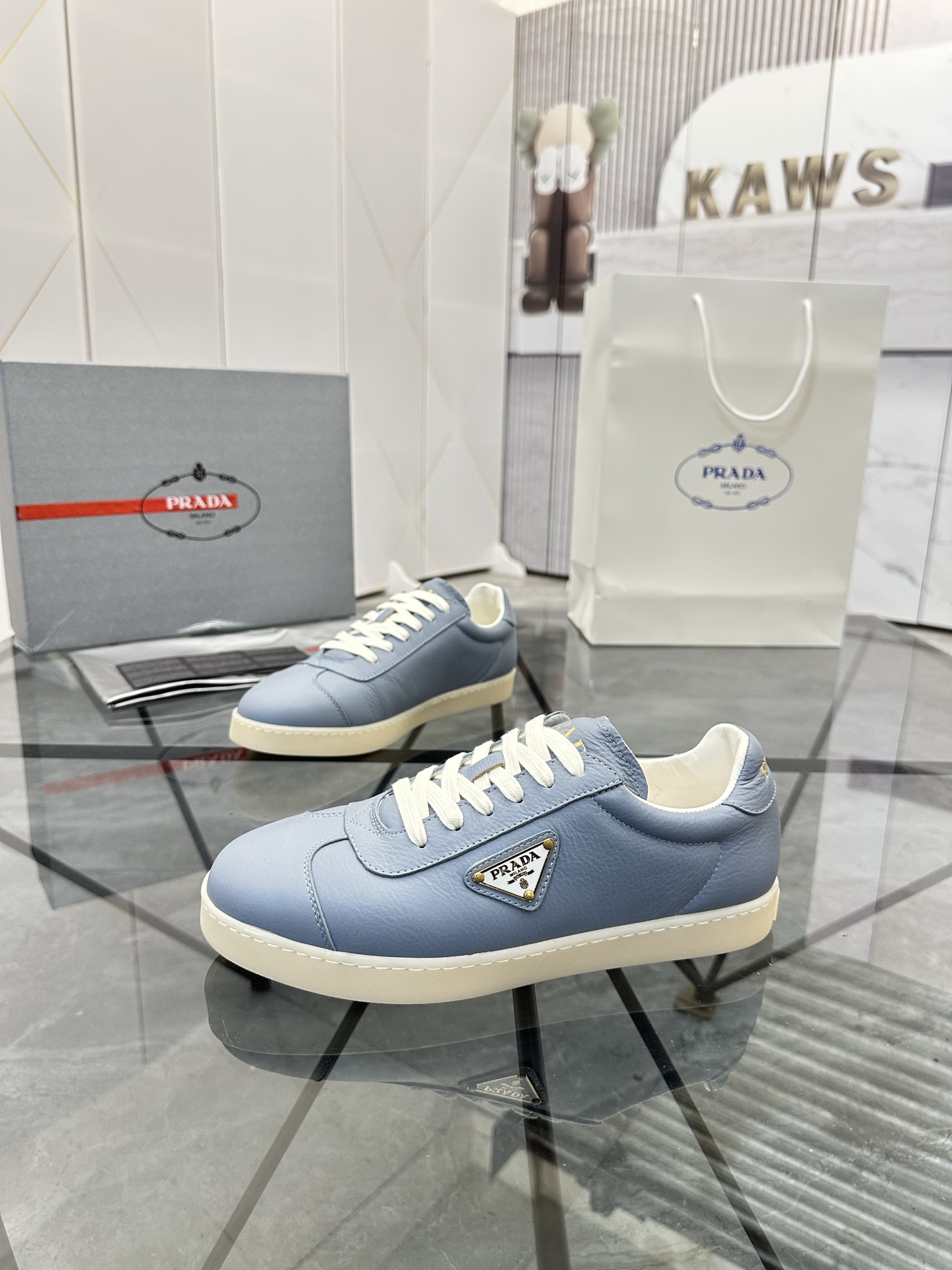 Precio de venta: P250 Artículos de gama alta y calidad superiorMarca: Prada *