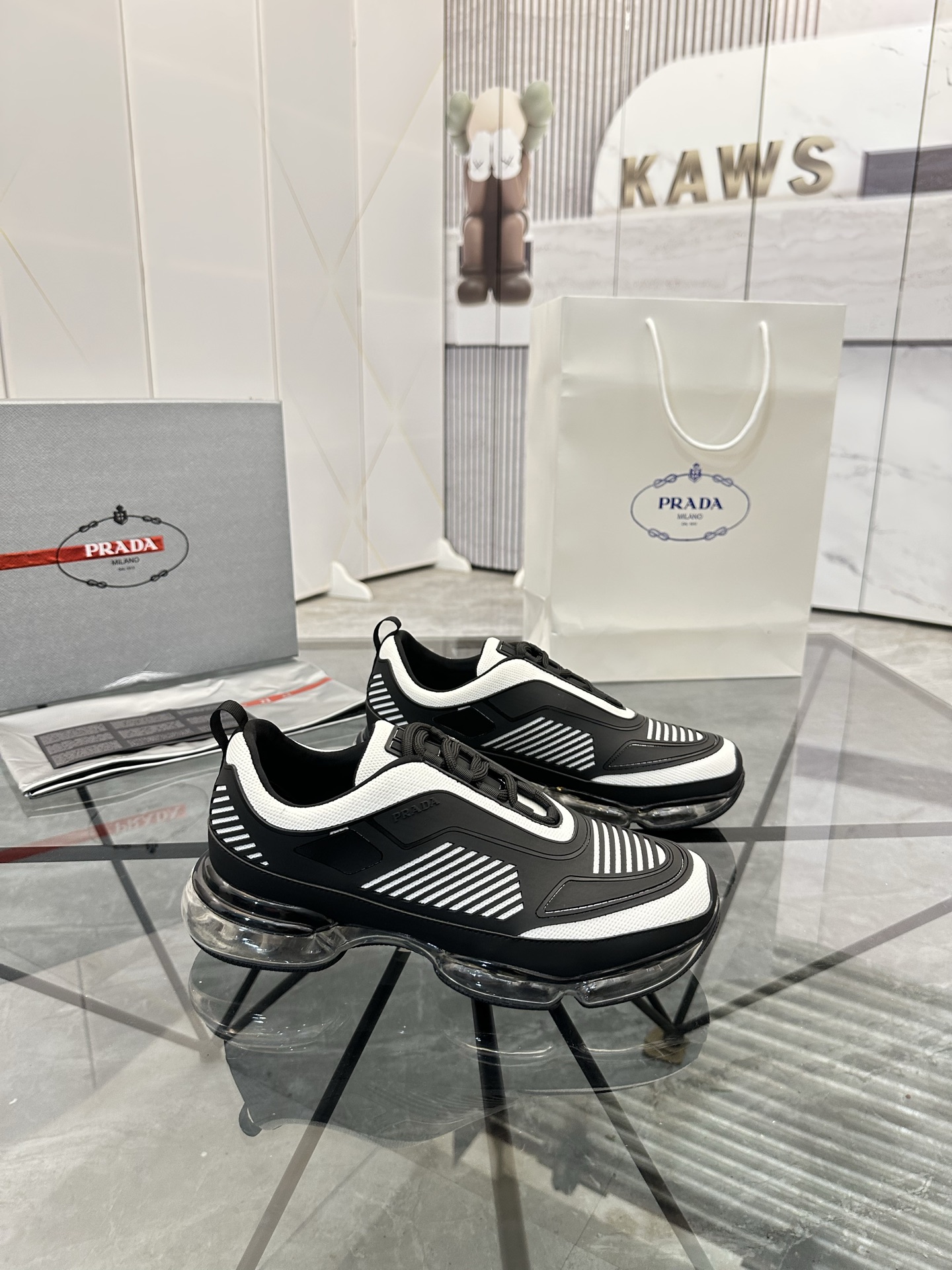 Precio de venta: P310 Calidad superior de gama altaMarca: Prada *"Prada*" mocasines de caña bajaTall