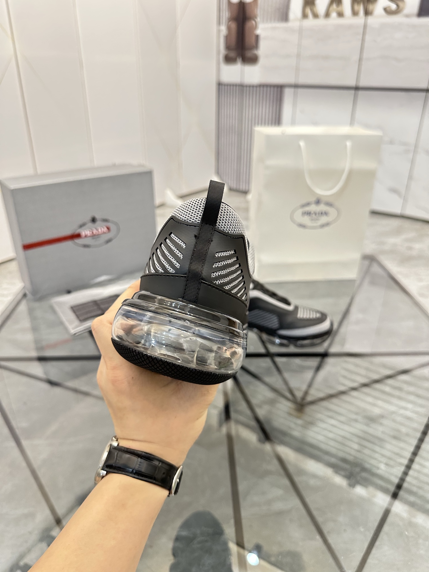 Precio de venta: P310 Calidad superior de gama altaMarca: Prada *"Prada*" mocasines de caña bajaTall